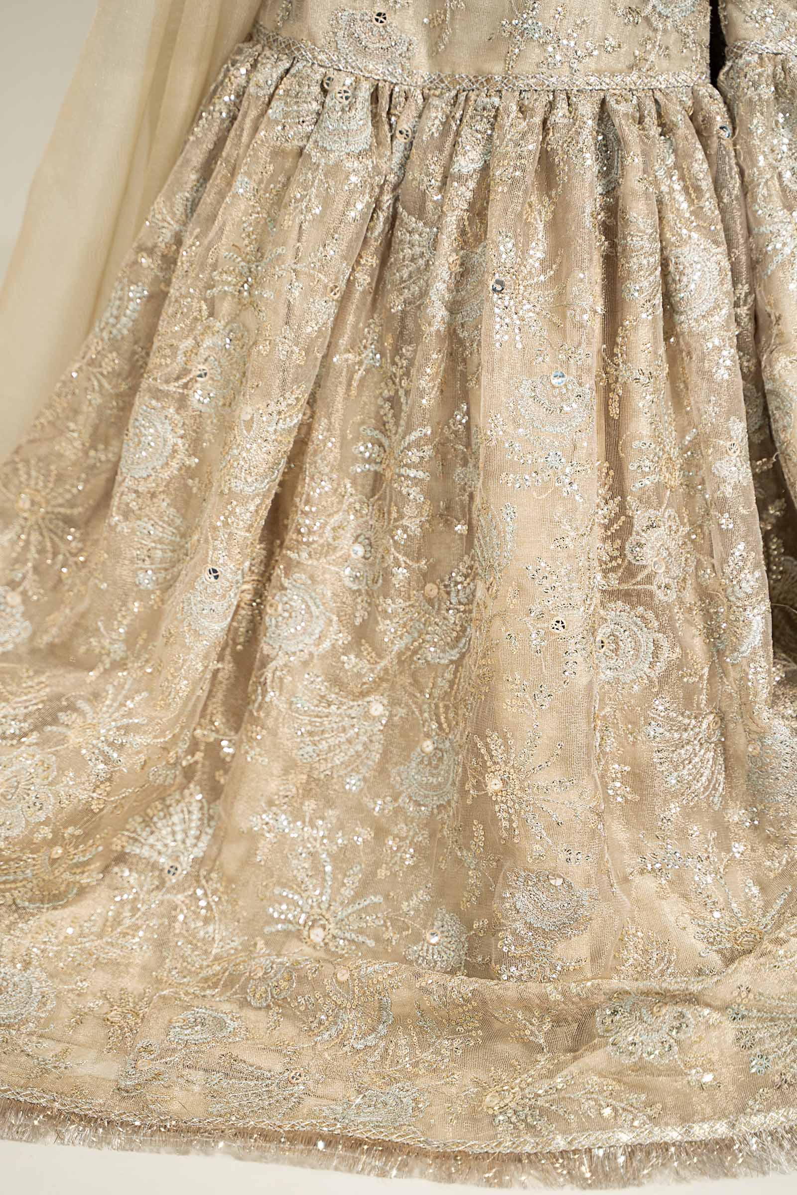 https://cdn.shopify.com/s/files/1/0620/8788/9062/files/LF726GoldenCloseup_9d926590-aa51-4852-88c7-10b3904f4a25.jpg?v=1726308152