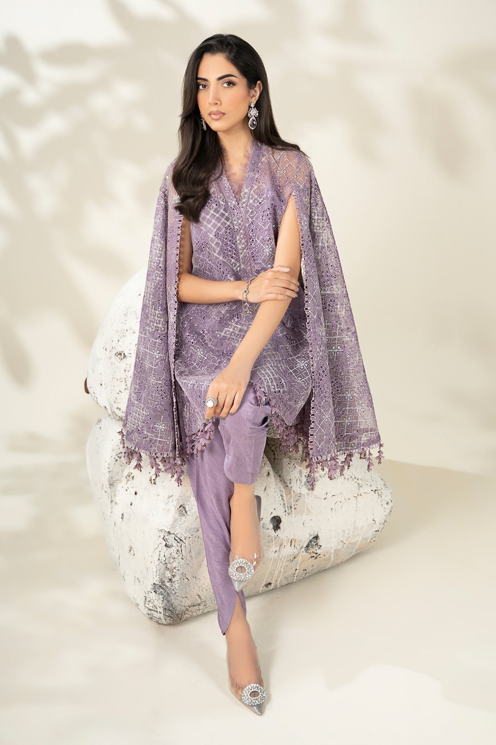 https://cdn.shopify.com/s/files/1/0620/8788/9062/files/LF907Lilac_S_Closeup_F.jpg?v=1758956754