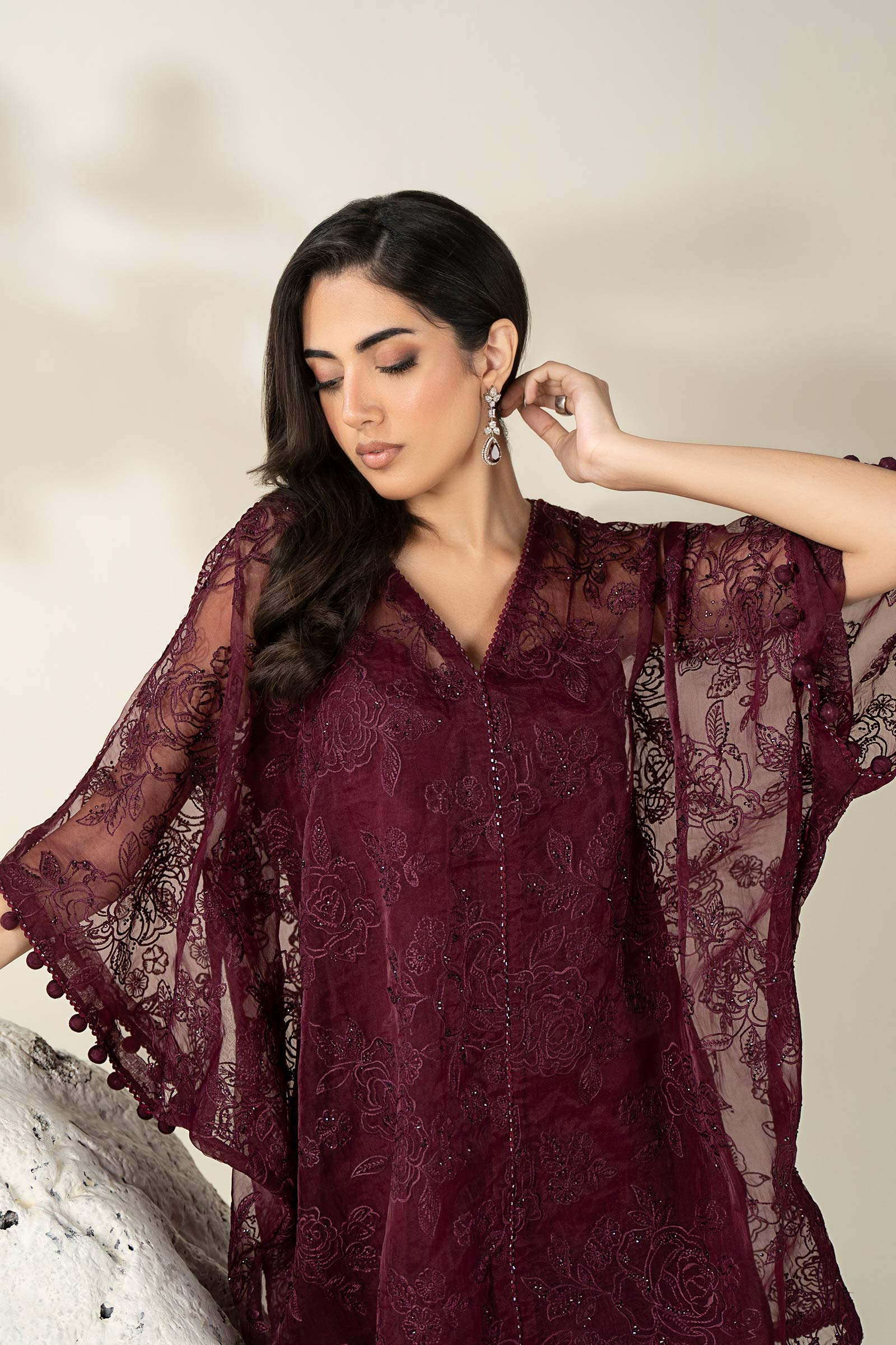 https://cdn.shopify.com/s/files/1/0620/8788/9062/files/LF912PlumVoilet_S_Closeup_E.jpg?v=1765787527