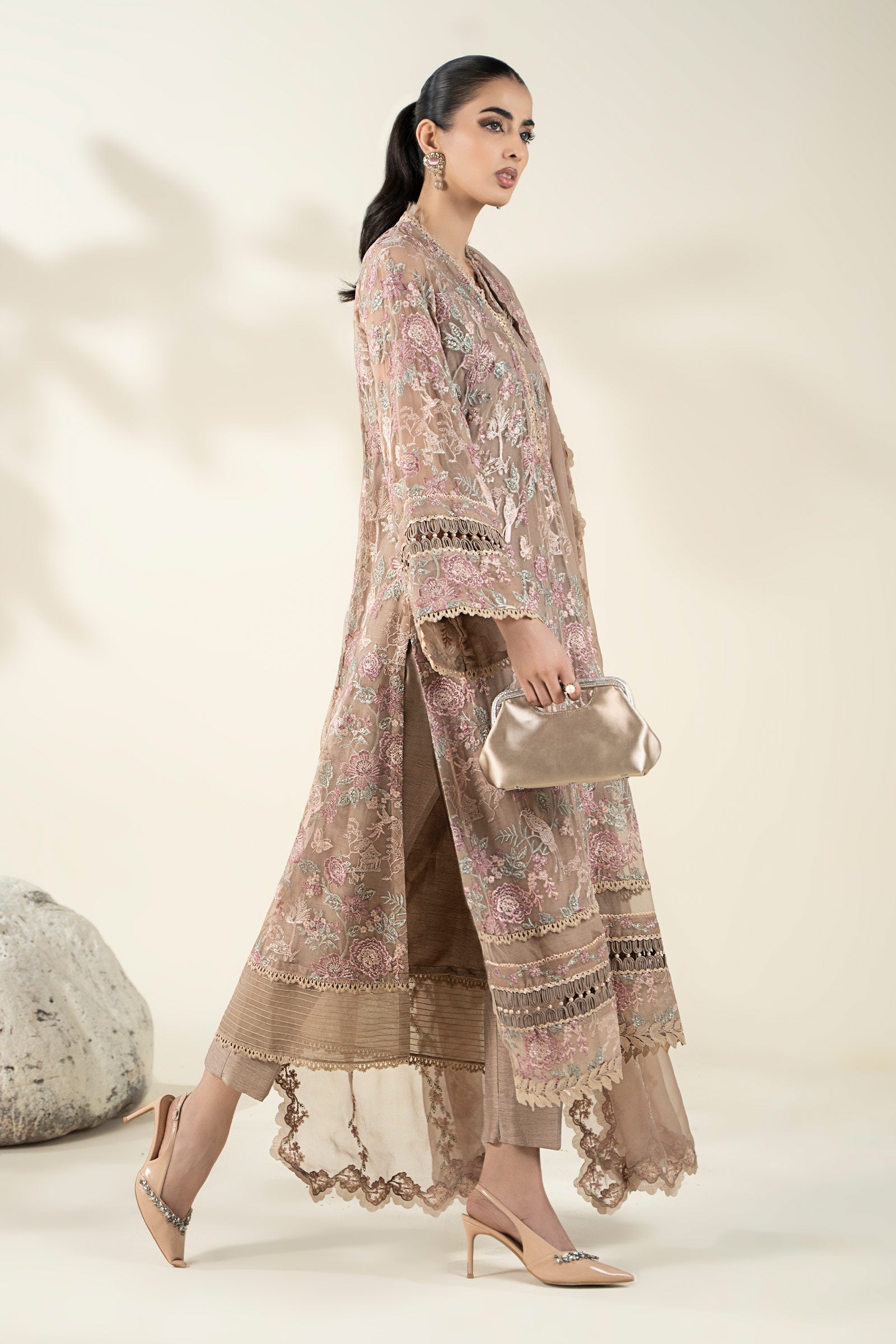 https://cdn.shopify.com/s/files/1/0620/8788/9062/files/LF920DustyPink_S_Side_C.jpg?v=1758957654