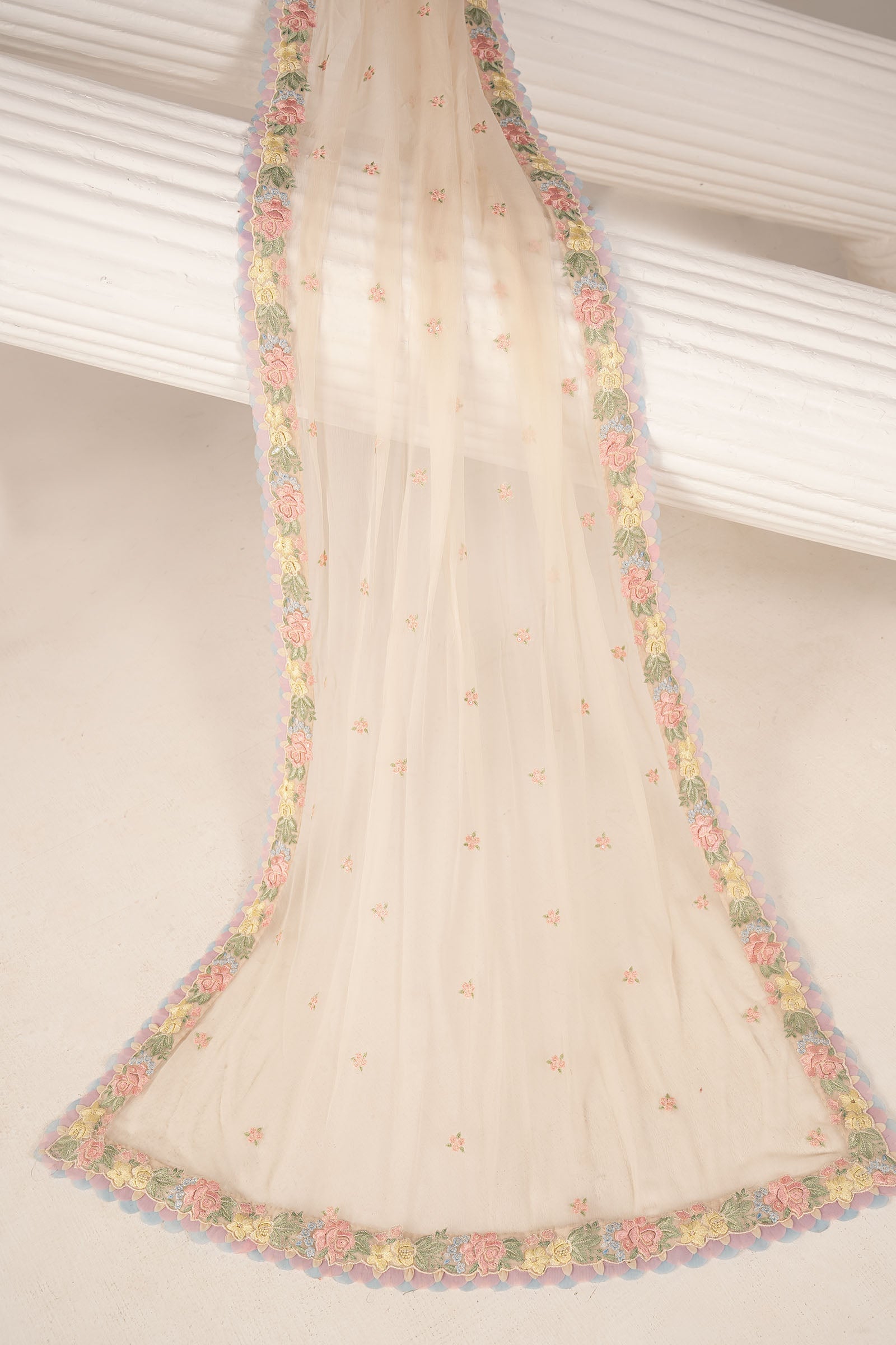 https://cdn.shopify.com/s/files/1/0620/8788/9062/files/LF_1005_Floral_White_Dupatta.jpg?v=1771660543