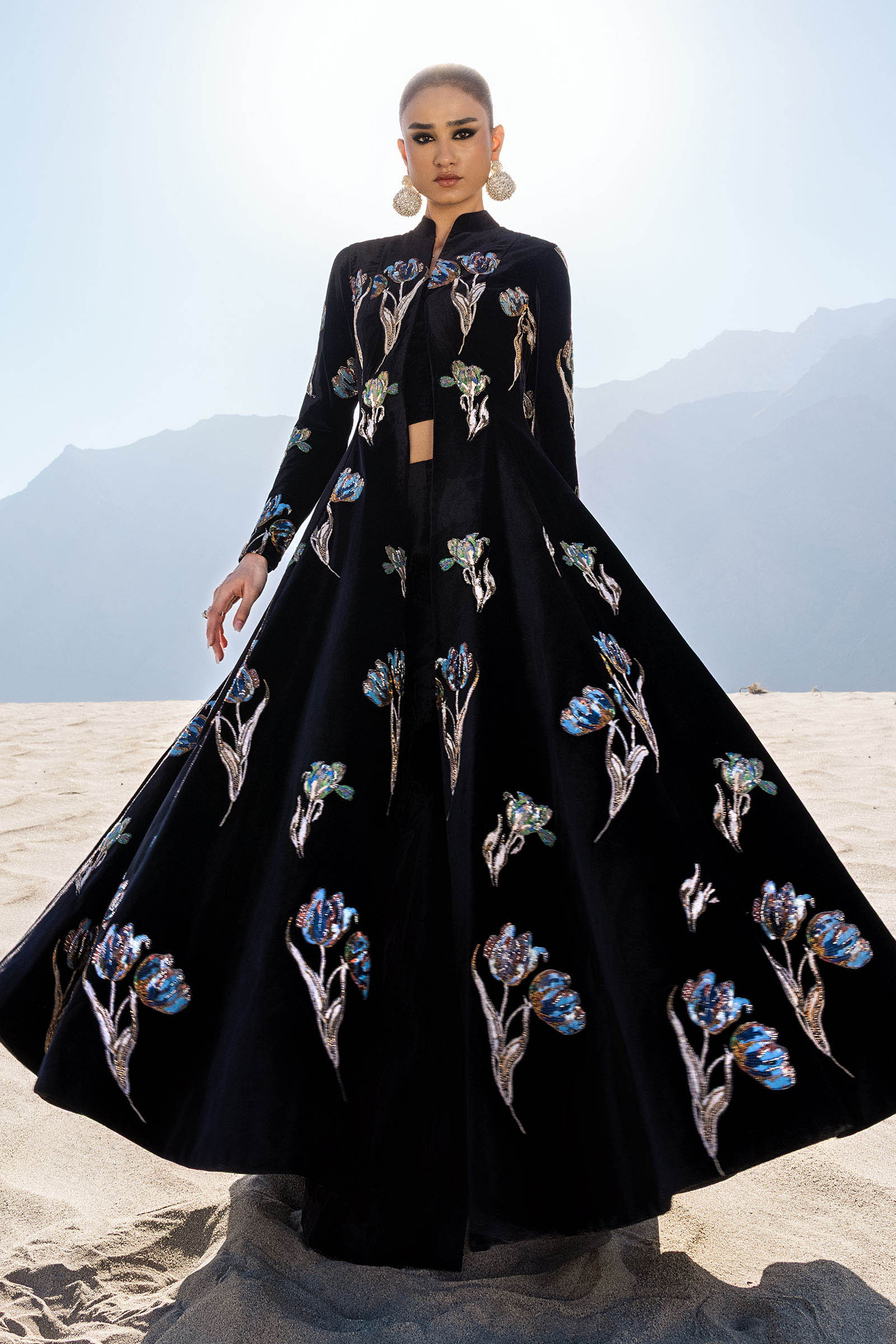 https://cdn.shopify.com/s/files/1/0620/8788/9062/files/LF_CH25_07_Front_A.jpg?v=1765788436