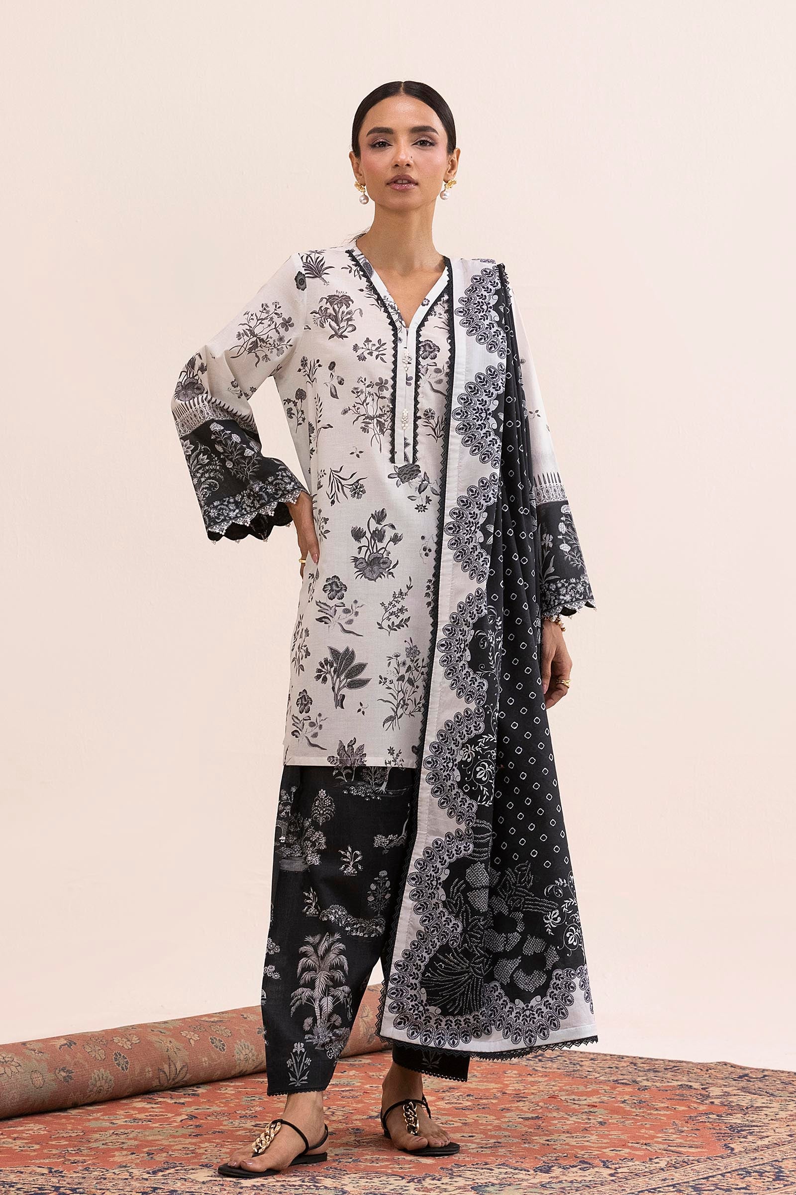 Unstitched 3 Piece Lawn Suit