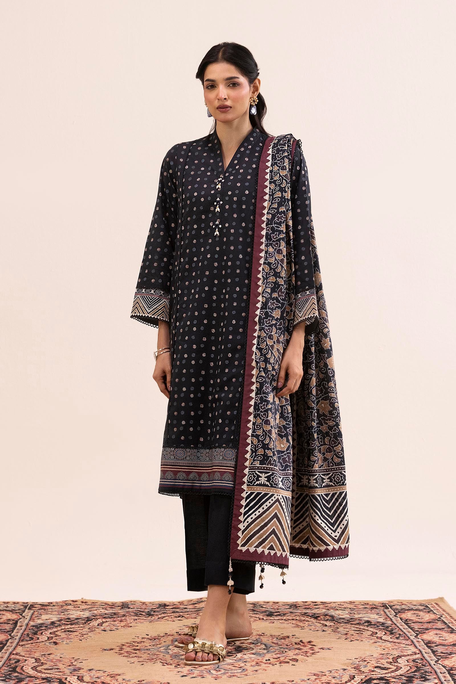 Unstitched 3 Piece Lawn Suit