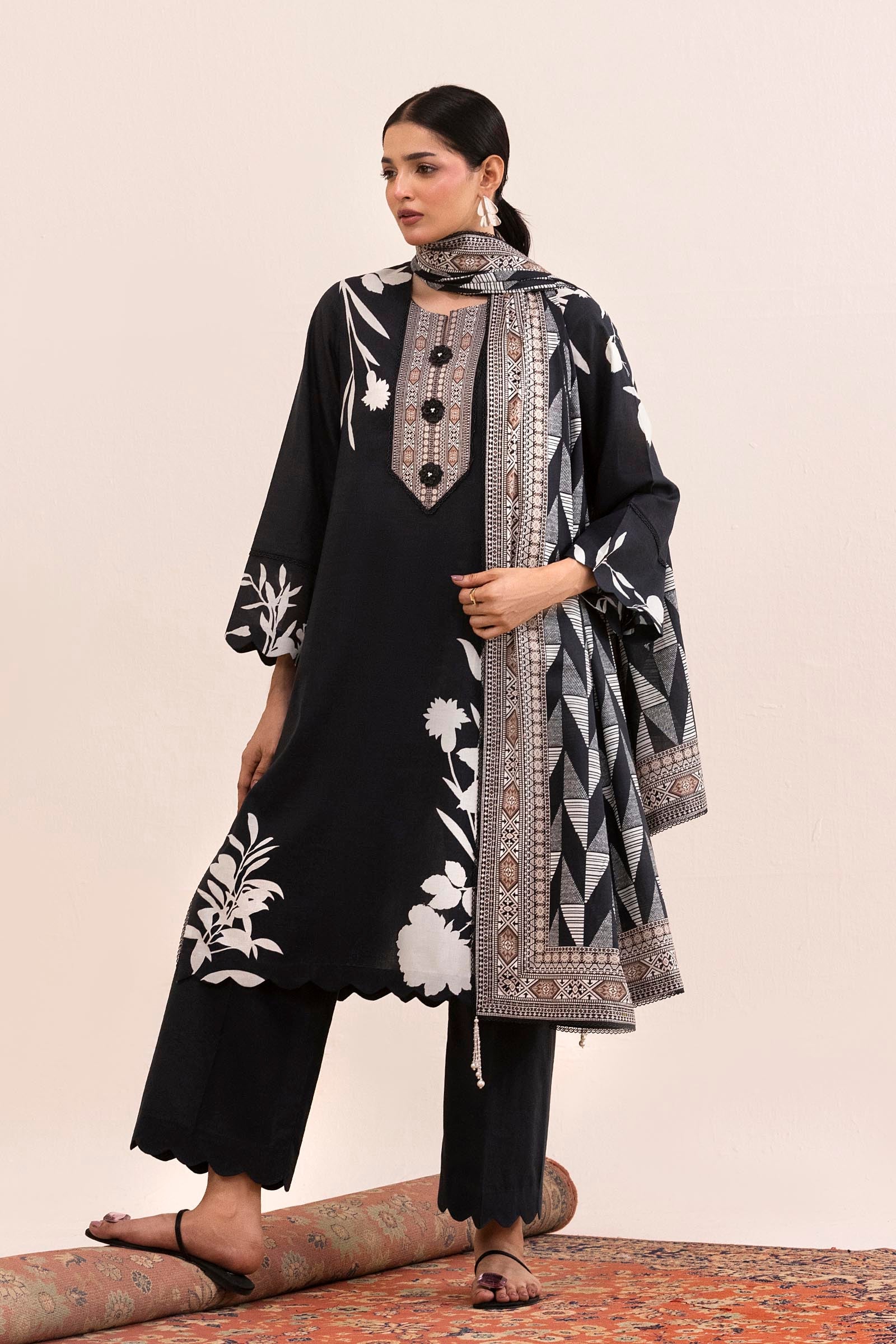 Unstitched 3 Piece Lawn Suit