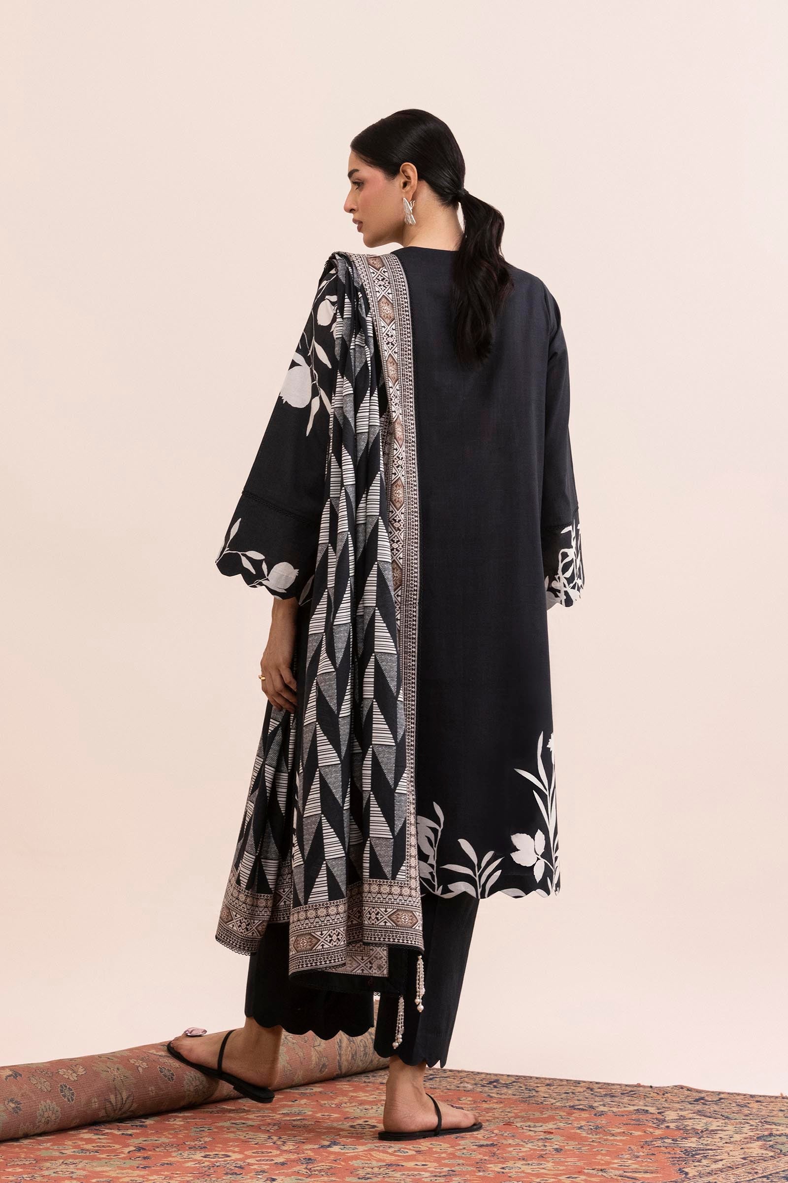 Unstitched 3 Piece Lawn Suit