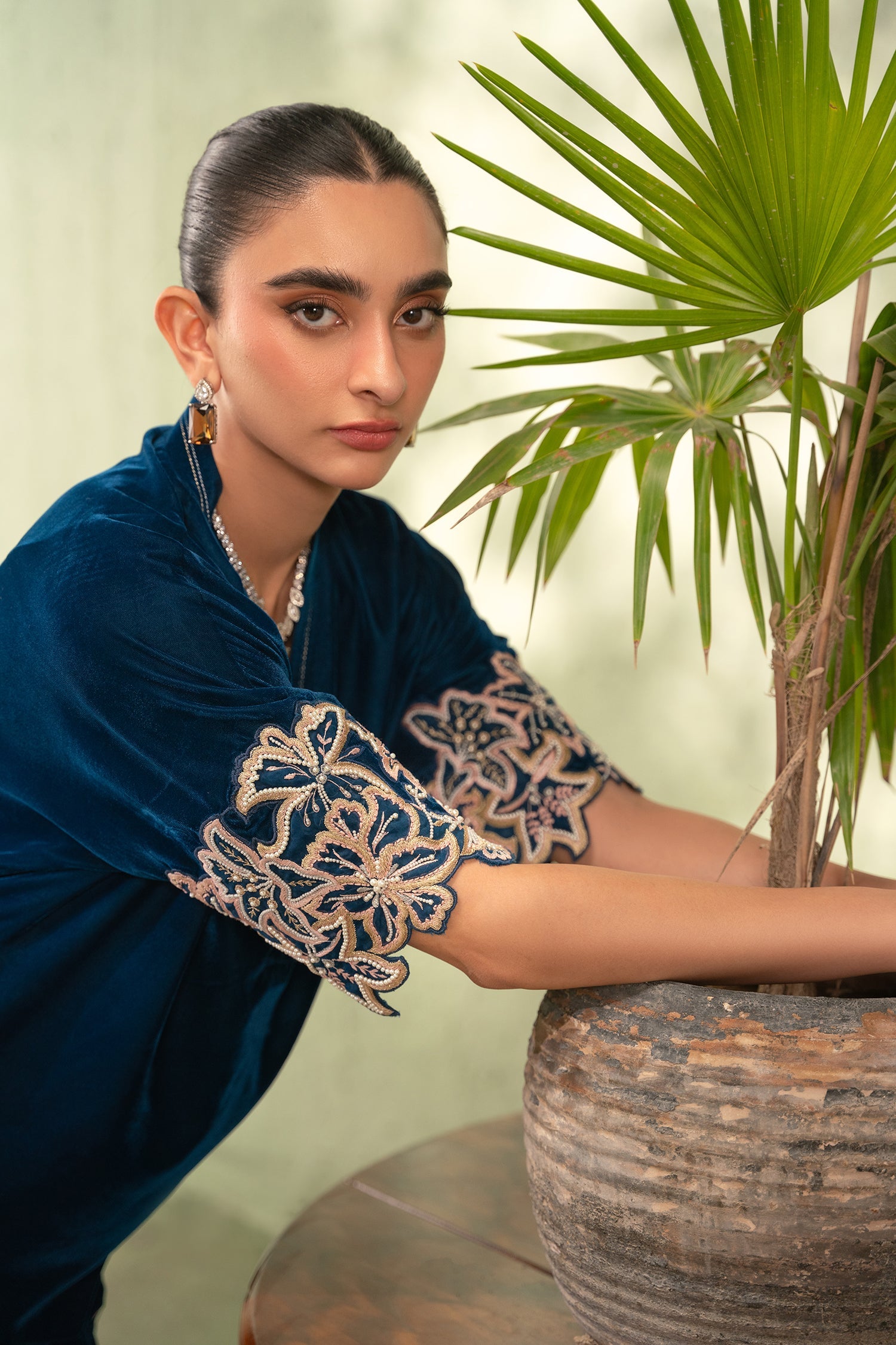 https://cdn.shopify.com/s/files/1/0663/9616/0233/files/Lapis_1.jpg?v=1763038342