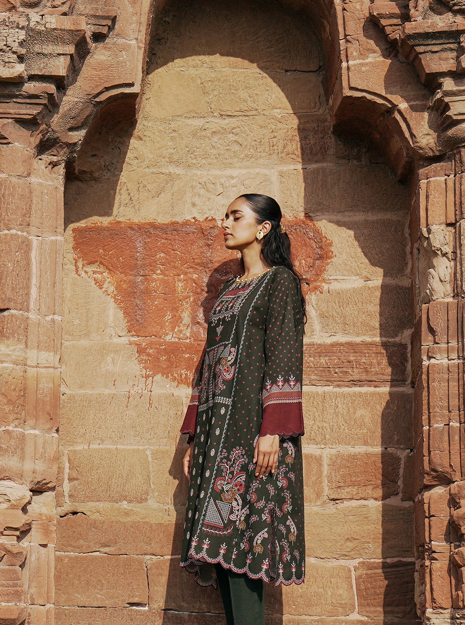2 Piece - Printed Khaddar Suit - Utopia