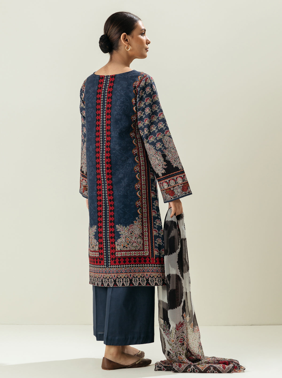 3 Piece - Embroidered Khaddar Suit - Boho Blue