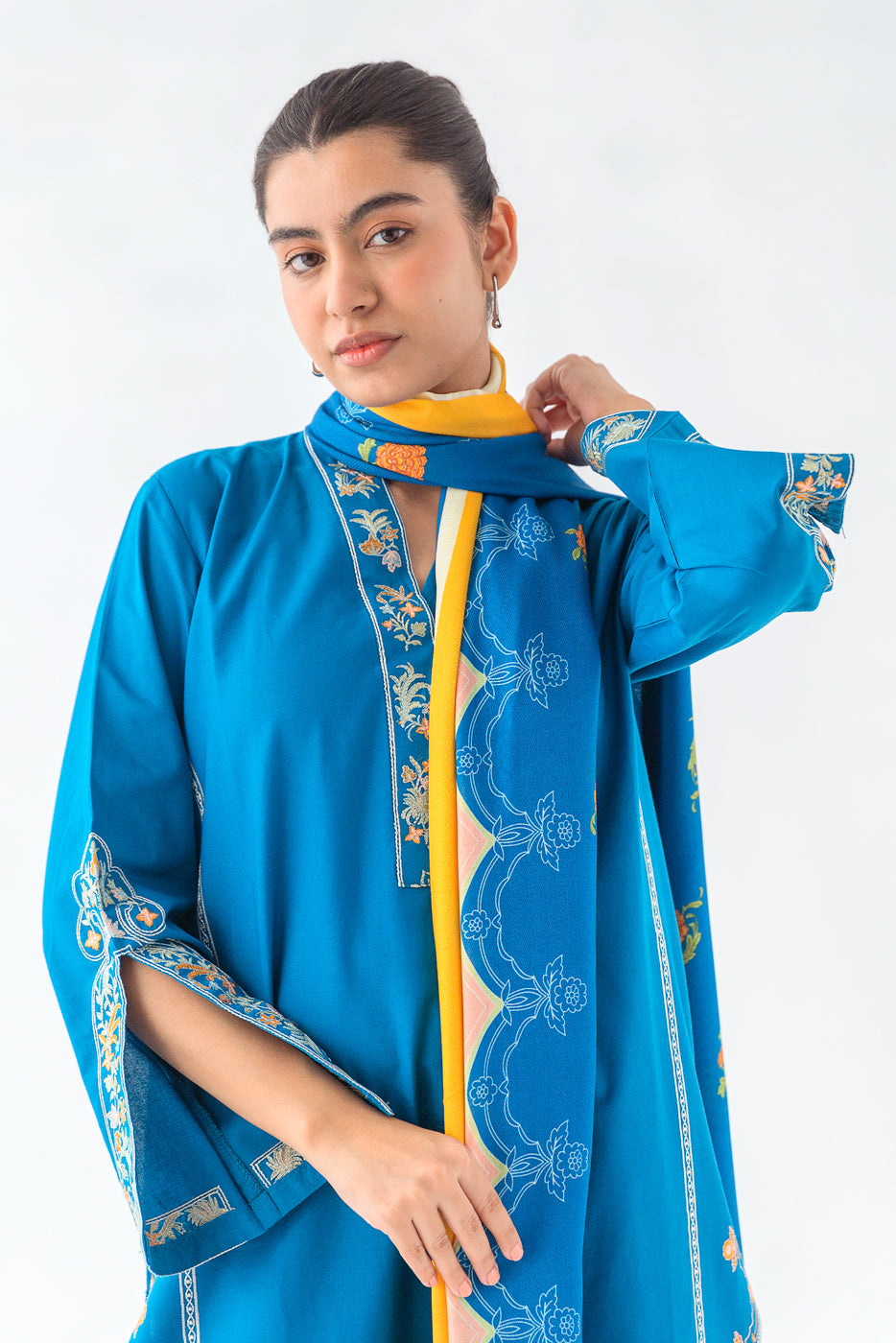 2 Piece Embroidered Khaddar Suit (Pret)