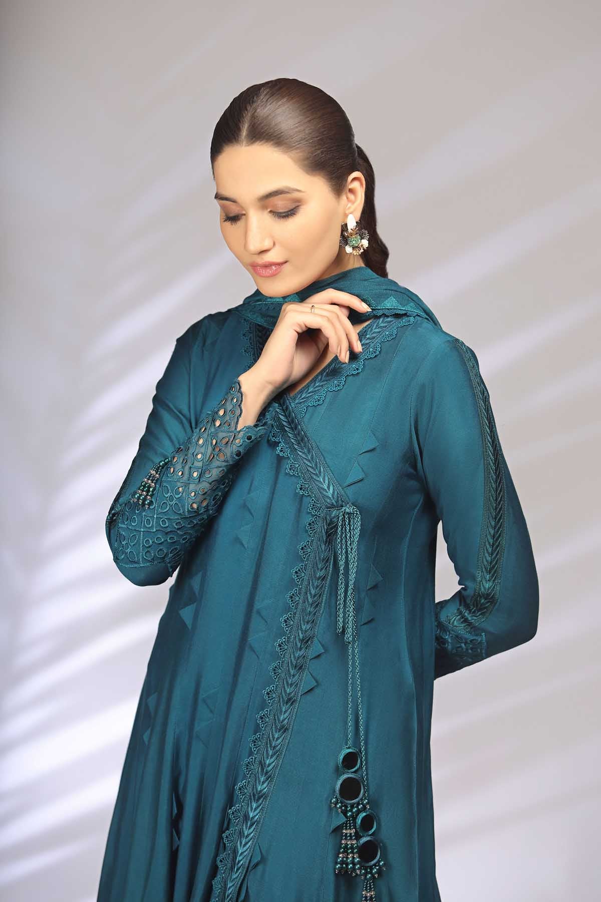 https://cdn.shopify.com/s/files/1/0412/9311/9639/products/Liae.jpg?v=1755496663