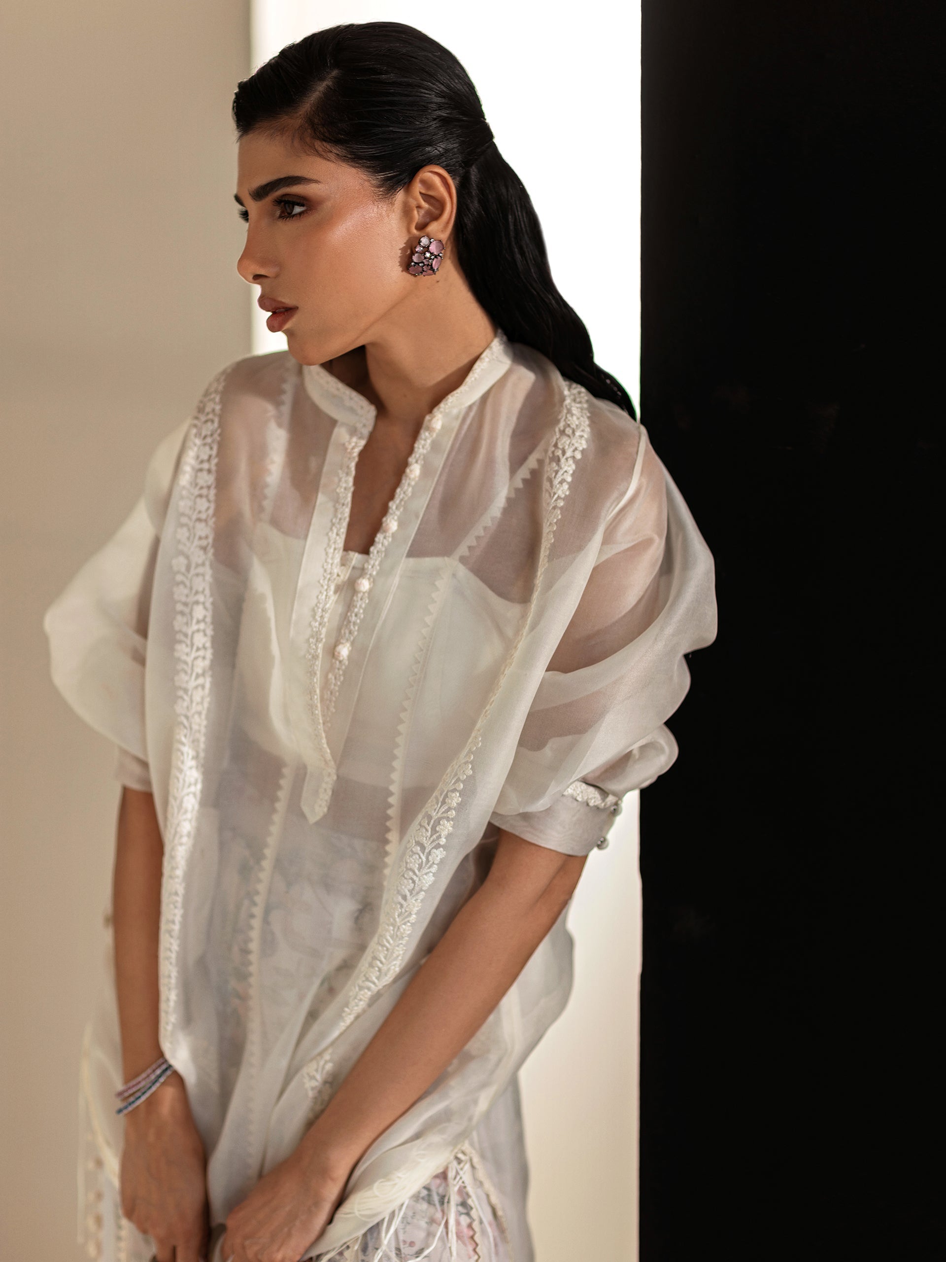 https://cdn.shopify.com/s/files/1/0768/4872/6205/files/Lyra-Ivory-7.jpg?v=1777669903