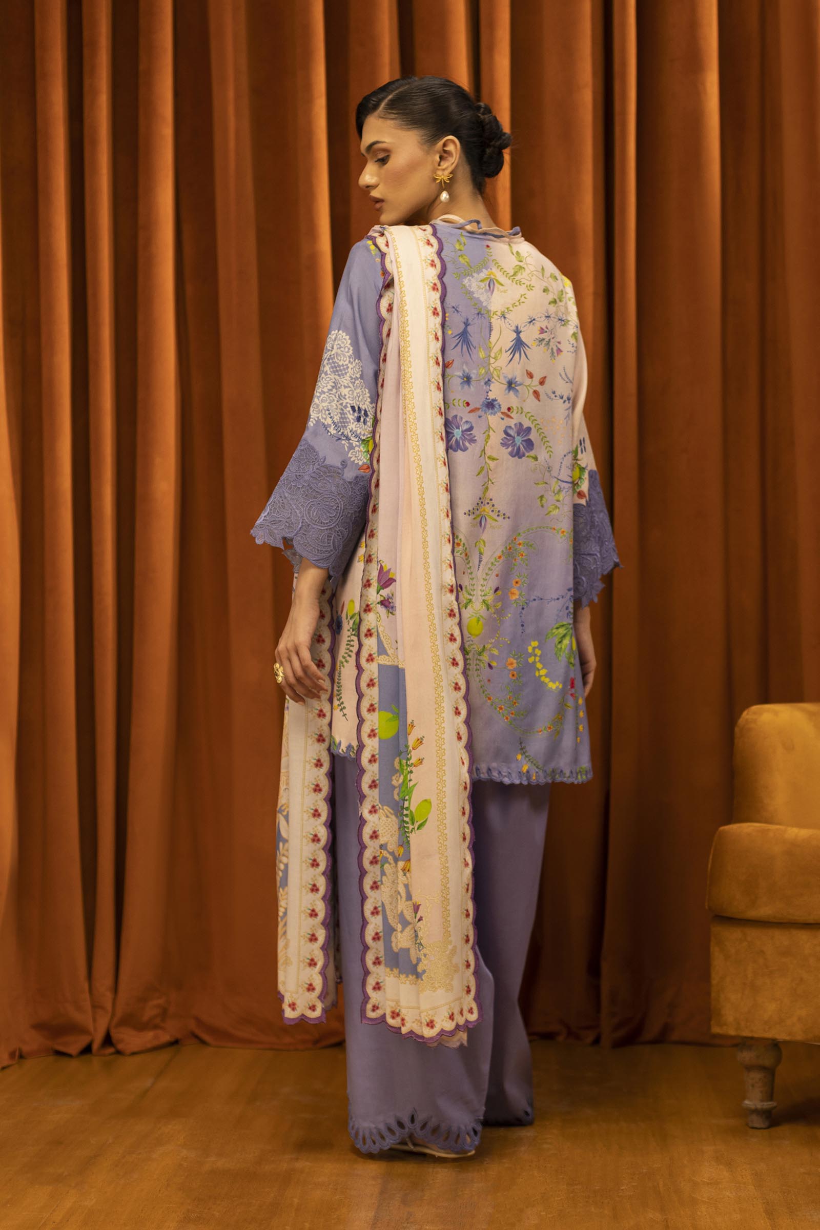 Unstitched Linen Muzlin 3 Piece Suit