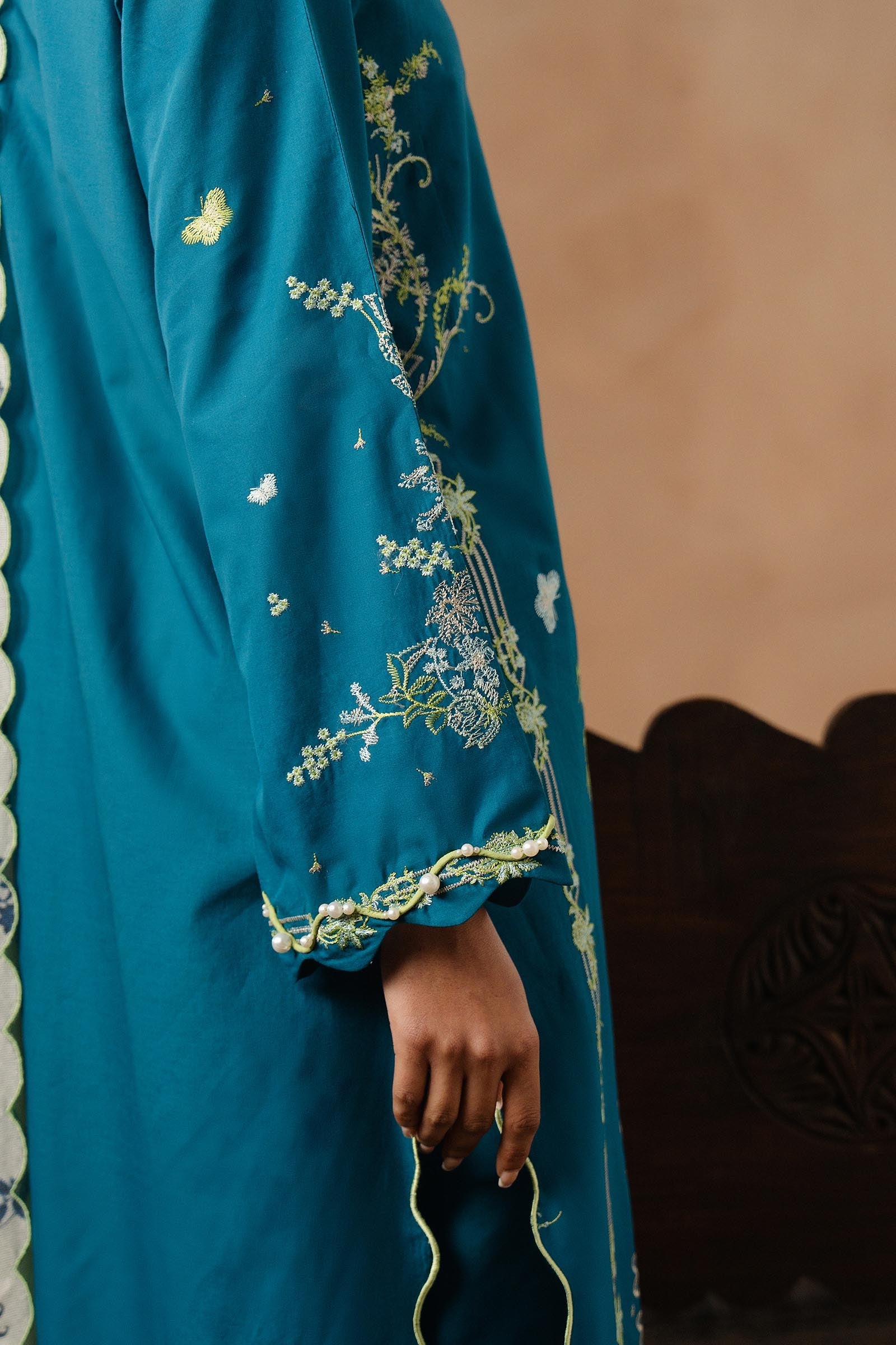 Unstitched Muzlin Lawn 3 Piece Suit