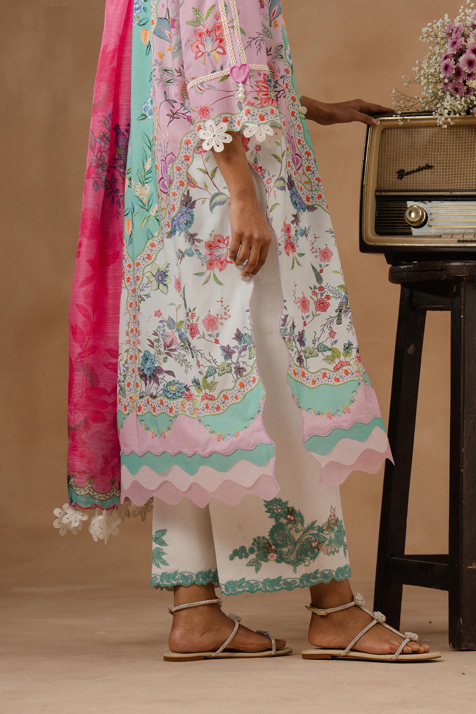 Unstitched Muzlin Lawn 3 Piece Suit