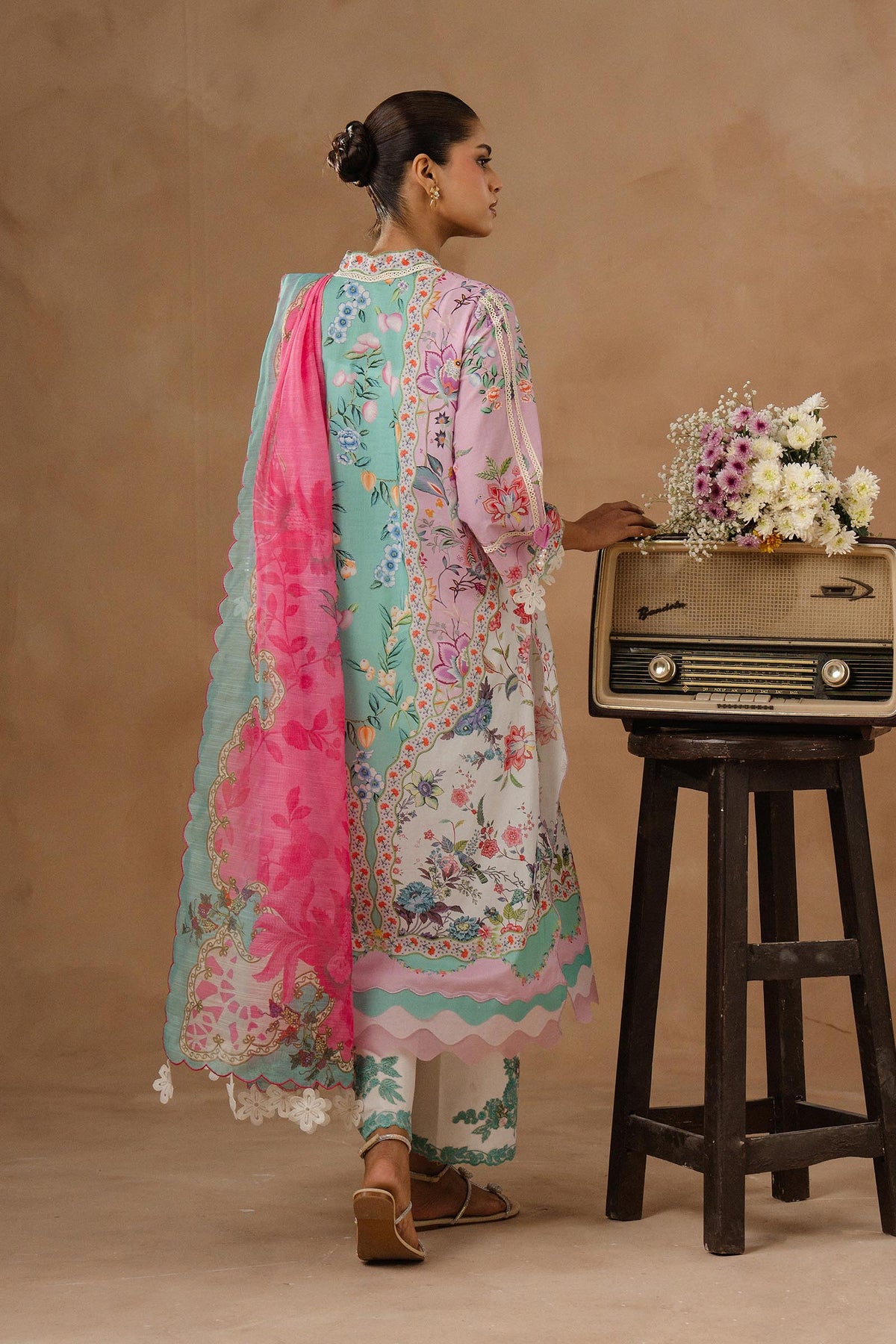 Unstitched Muzlin Lawn 3 Piece Suit