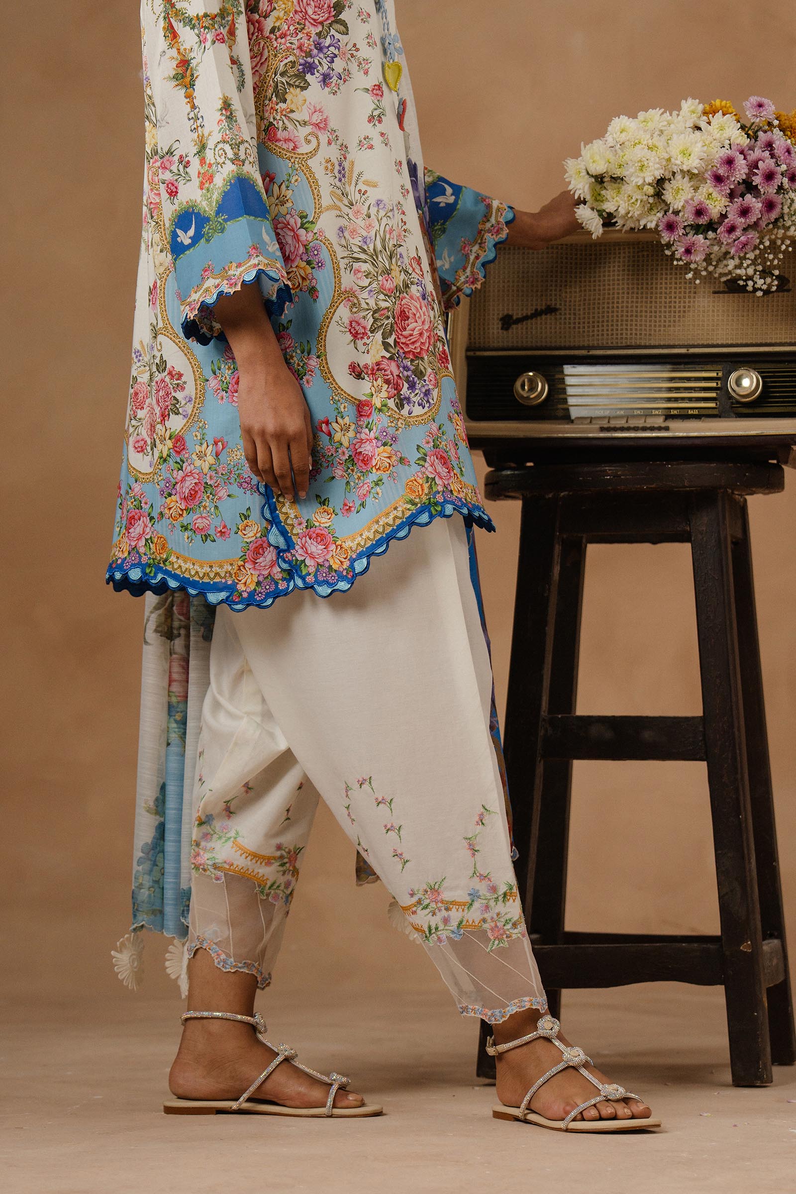 Unstitched Muzlin Lawn 3 Piece Suit