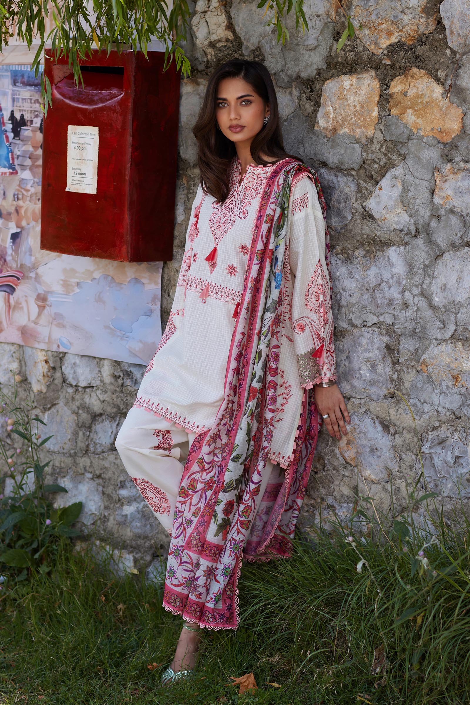 Unstitched Embroidered 3 Piece Muzlin Suit