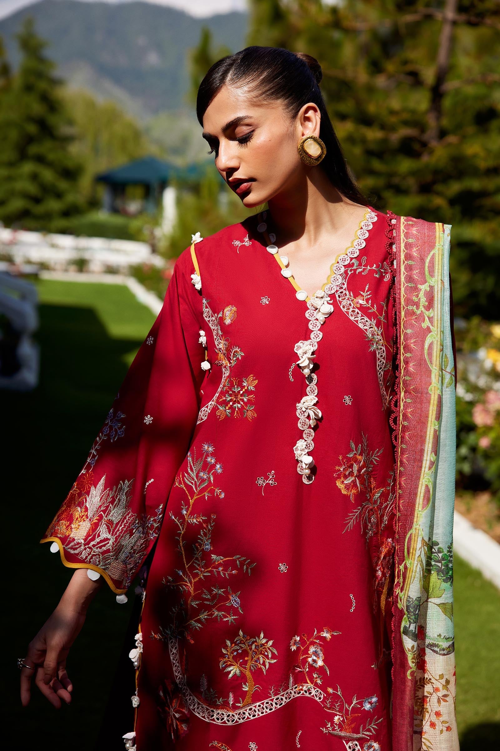 Unstitched Embroidered 3 Piece Muzlin Suit