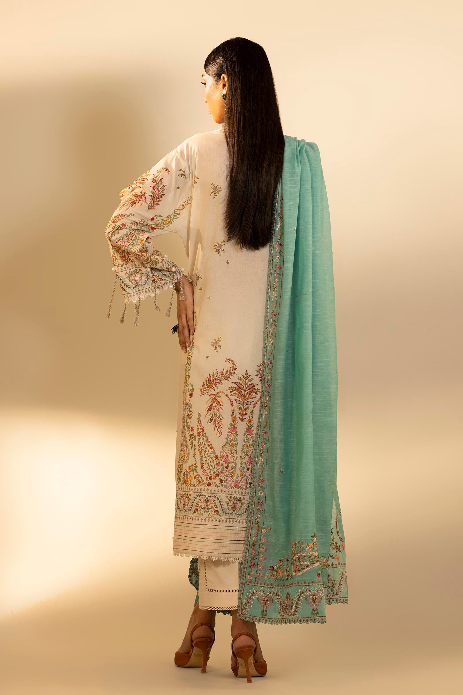 Unstitched Embroidered 3 Piece Muzlin Suit