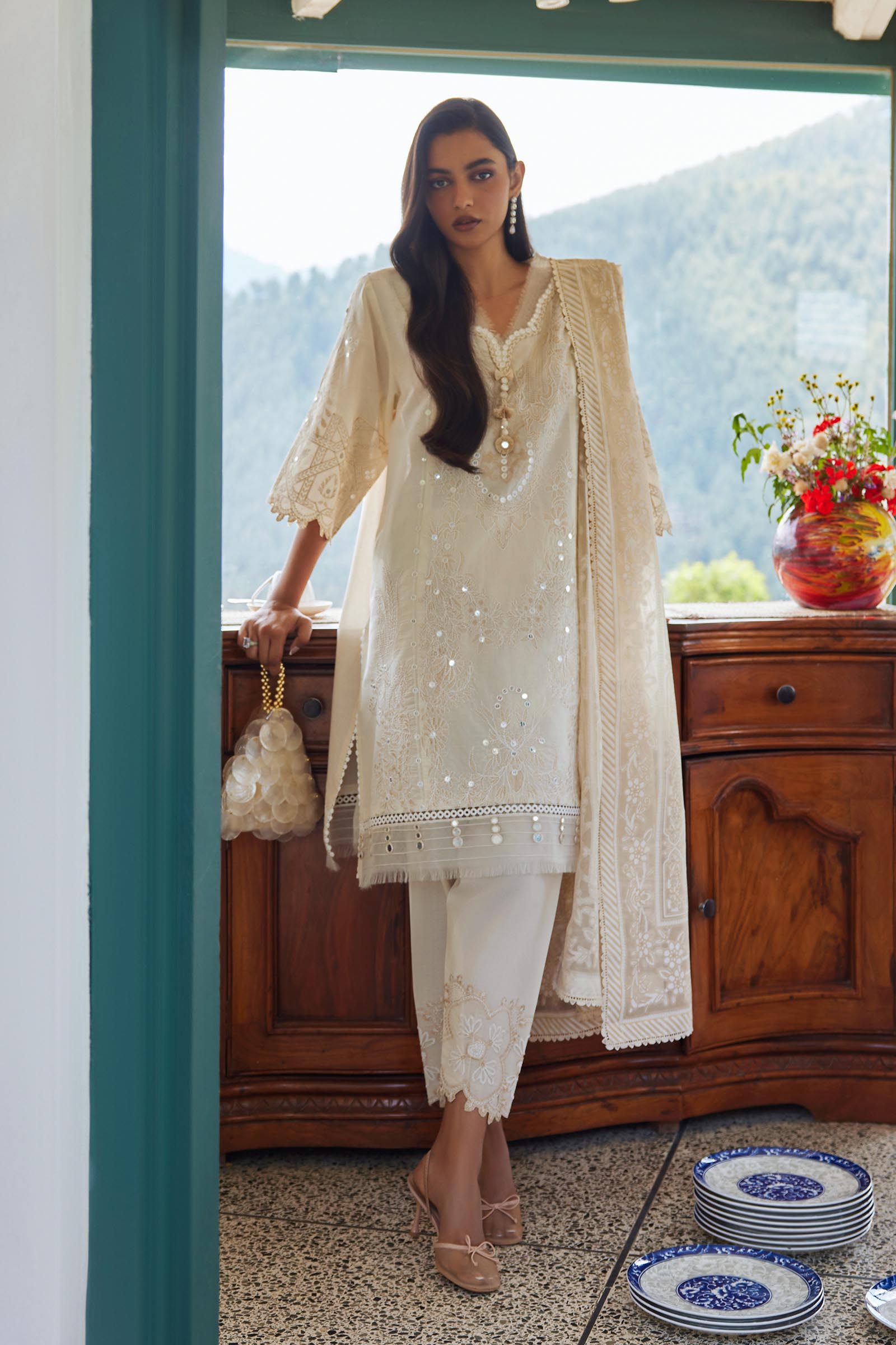 Unstitched Embroidered 3 Piece Muzlin Suit