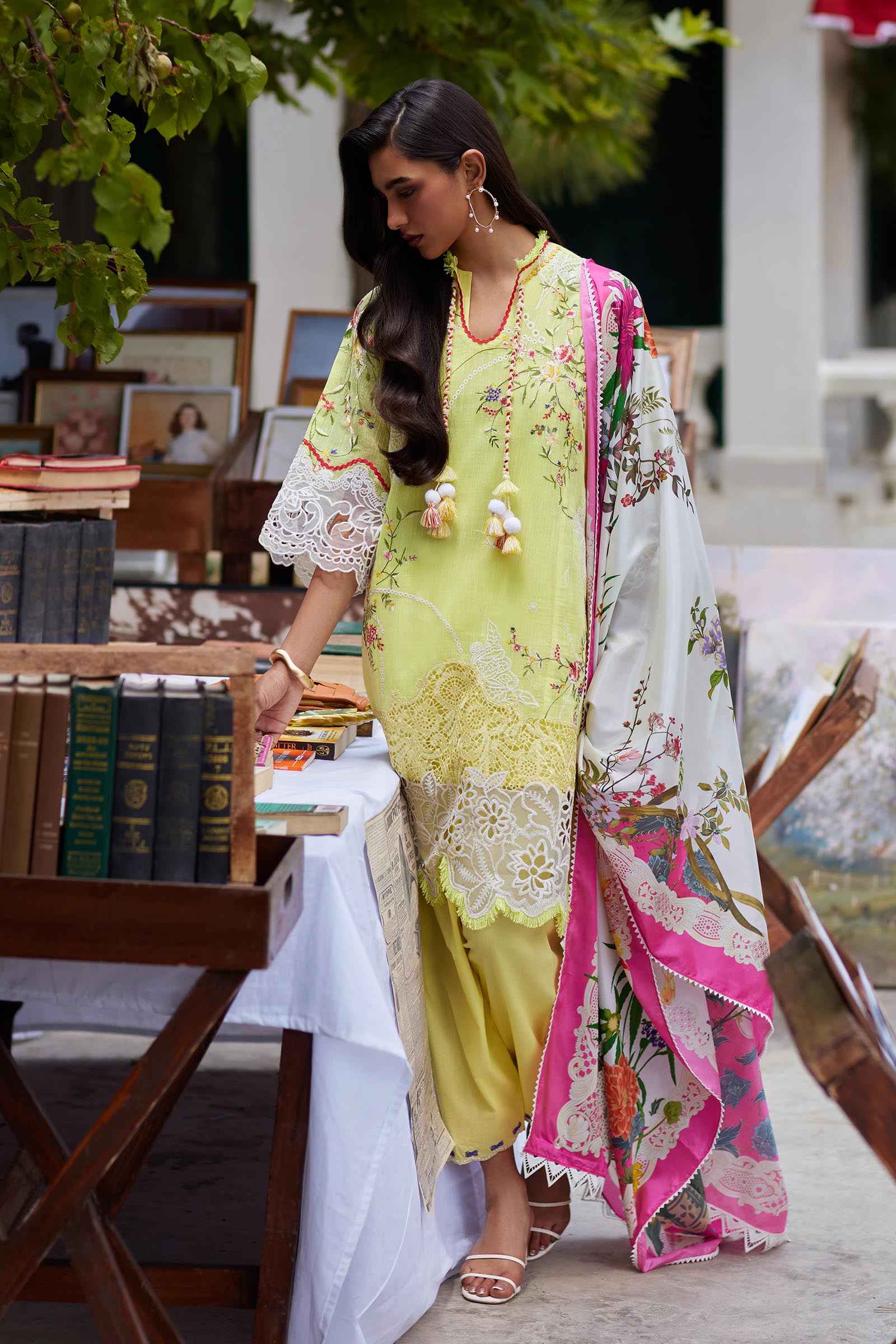 Unstitched Embroidered 3 Piece Muzlin Suit