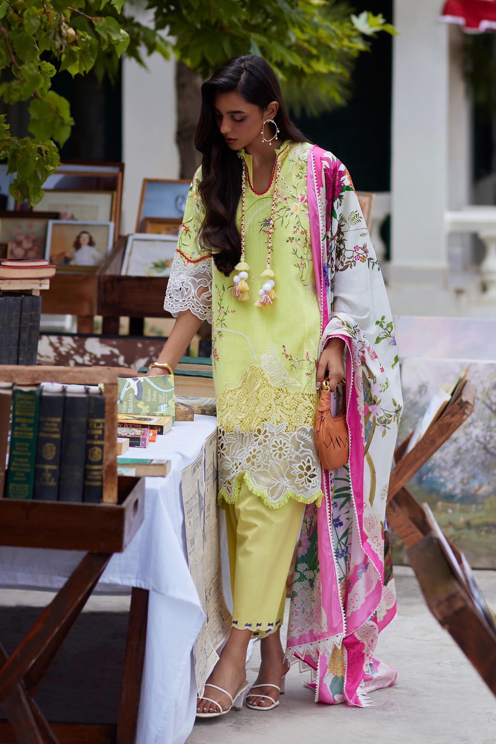Unstitched Embroidered 3 Piece Muzlin Suit