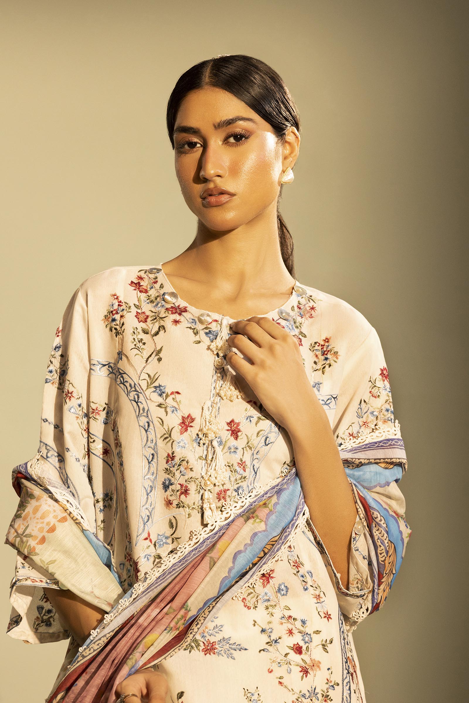 Unstitched Embroidered 3 Piece Muzlin Suit