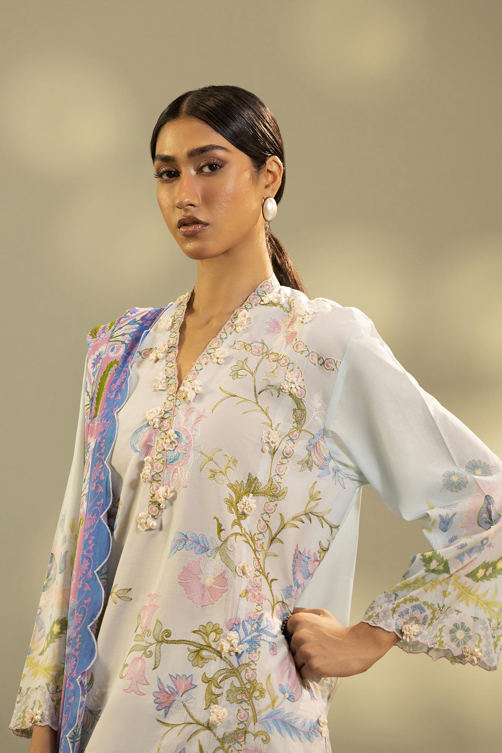 Unstitched Embroidered 3 Piece Muzlin Suit