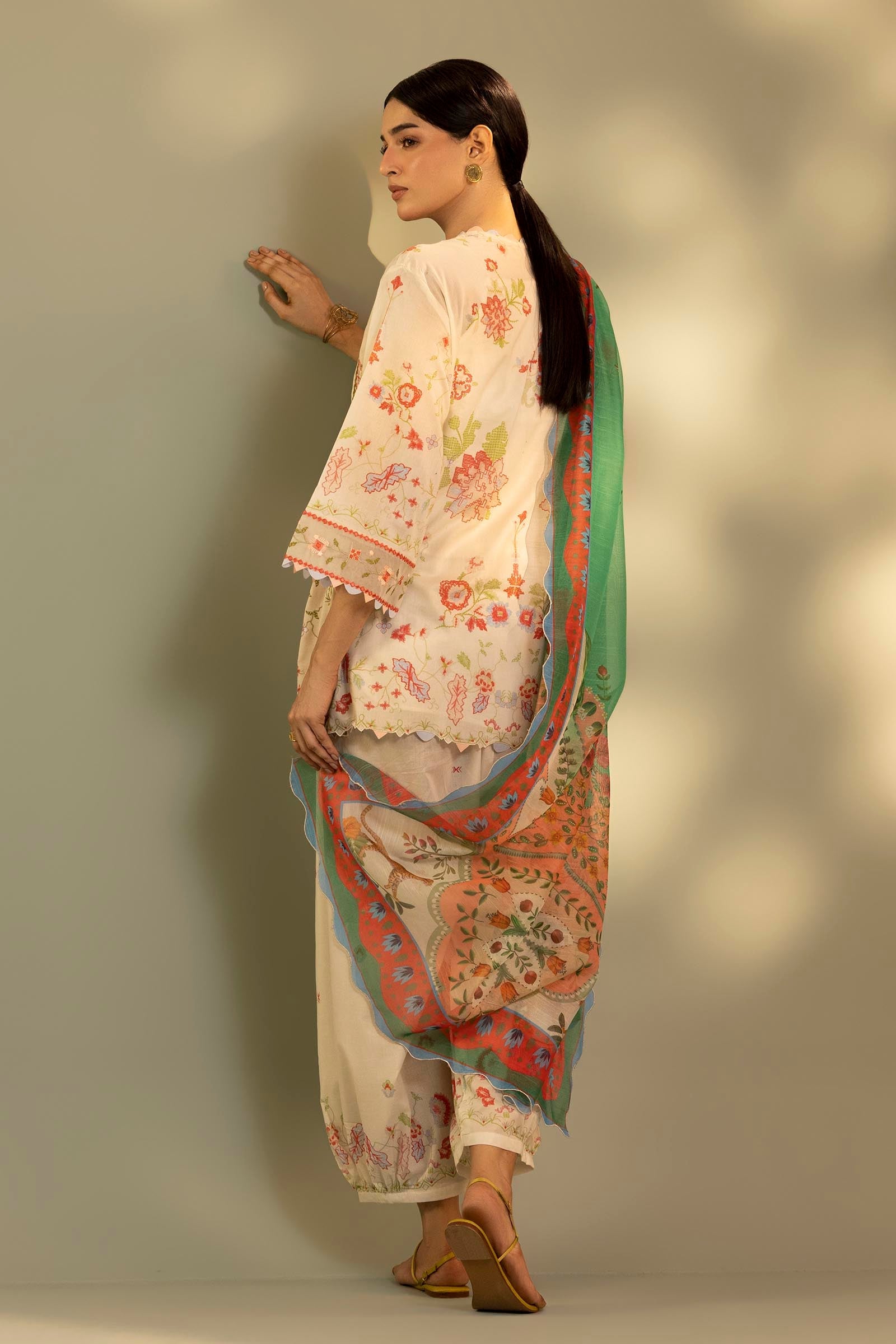 Unstitched Embroidered 3 Piece Muzlin Suit