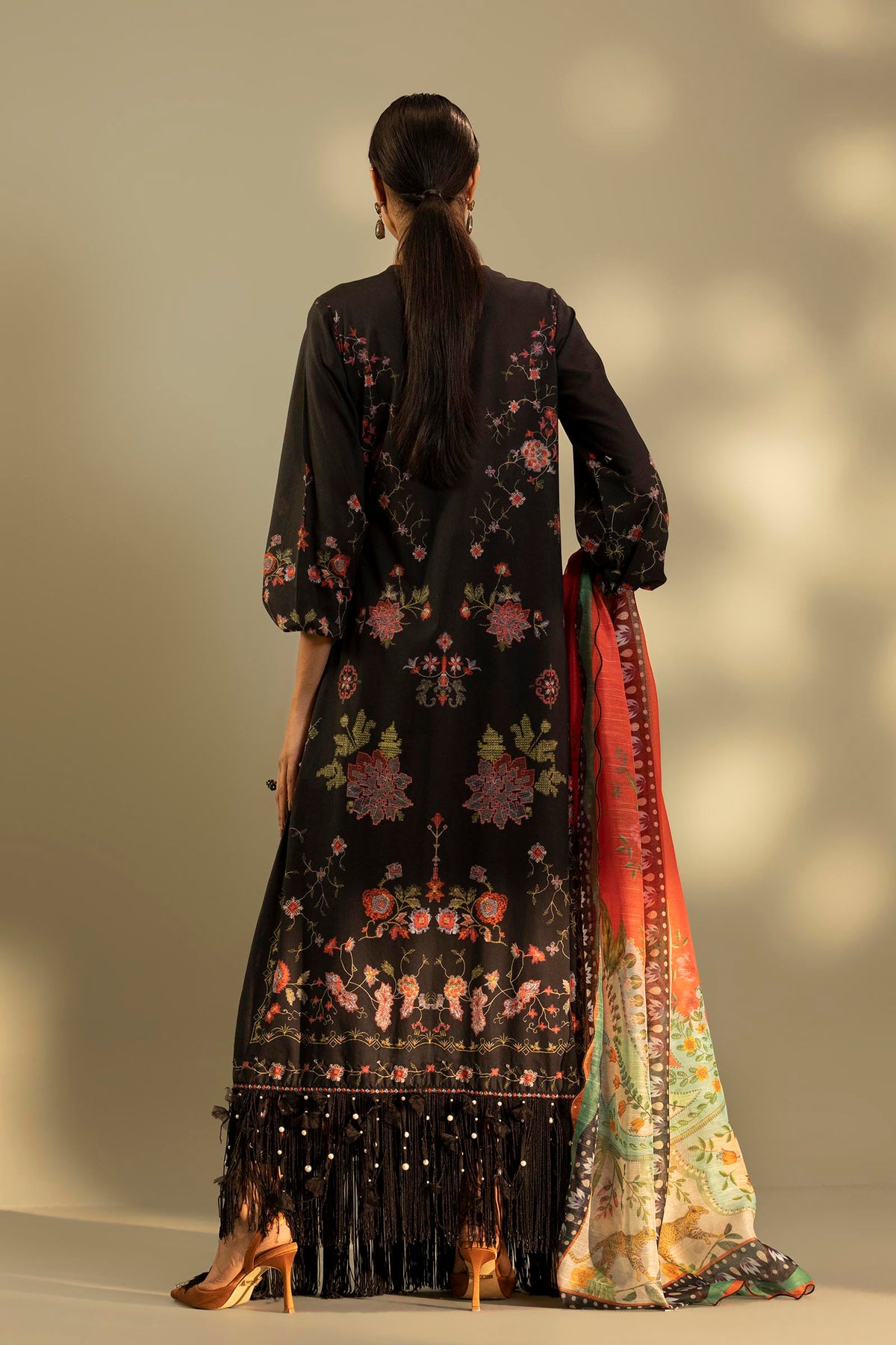 Unstitched Embroidered 3 Piece Muzlin Suit