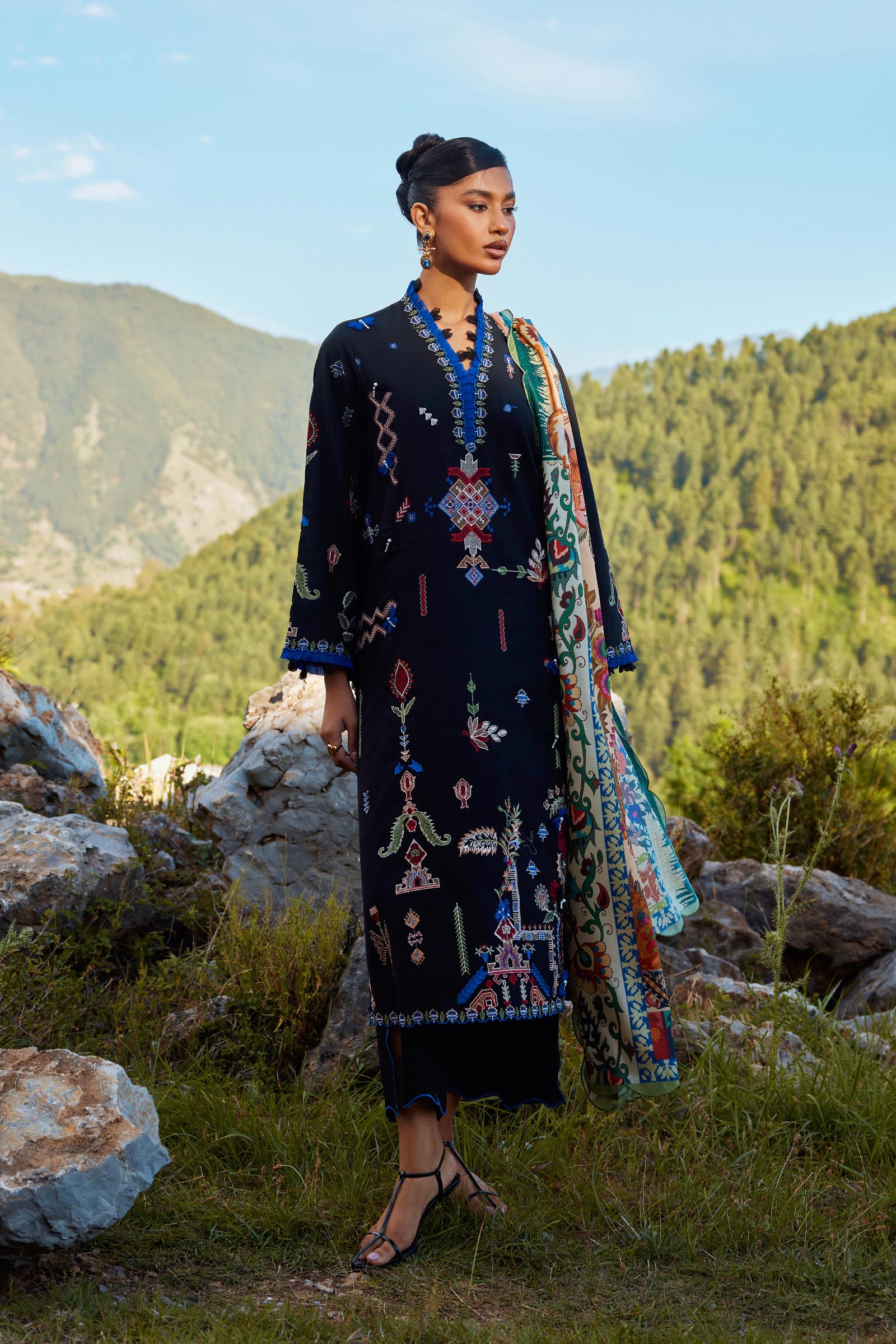 Unstitched Embroidered 3 Piece Muzlin Suit