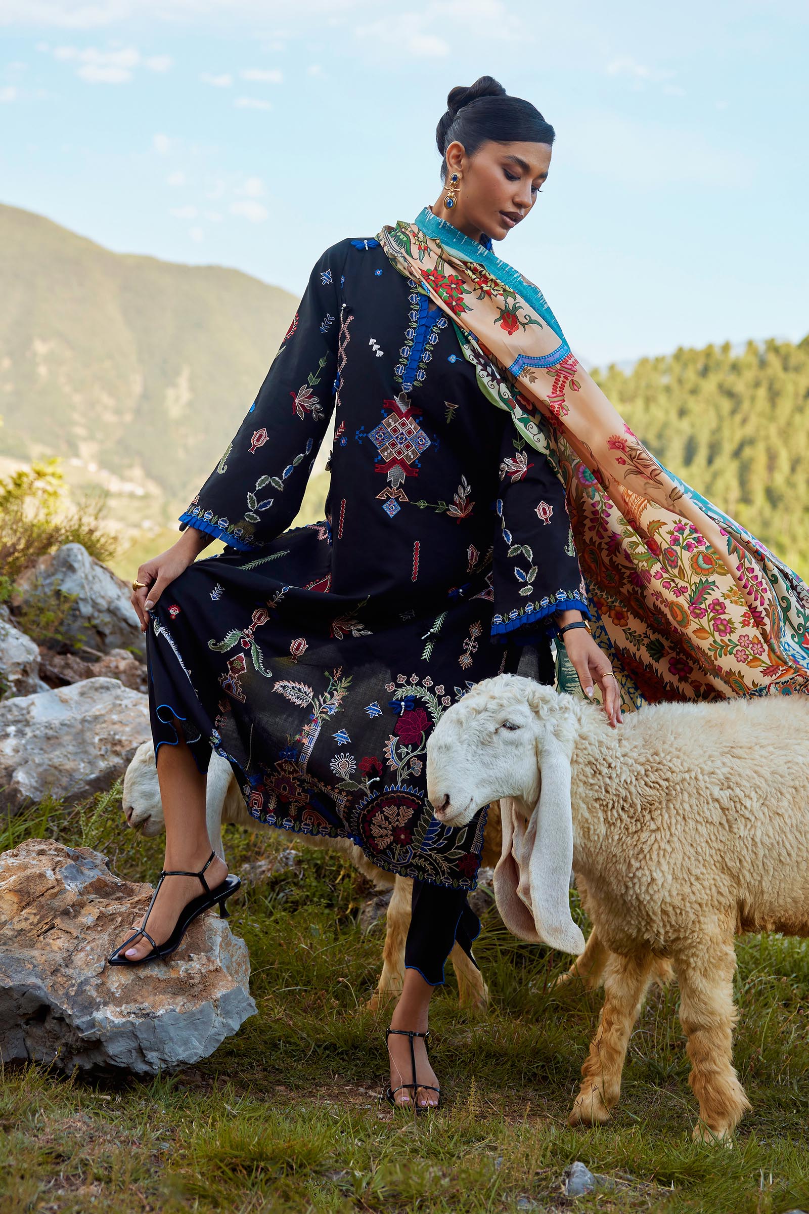Unstitched Embroidered 3 Piece Muzlin Suit