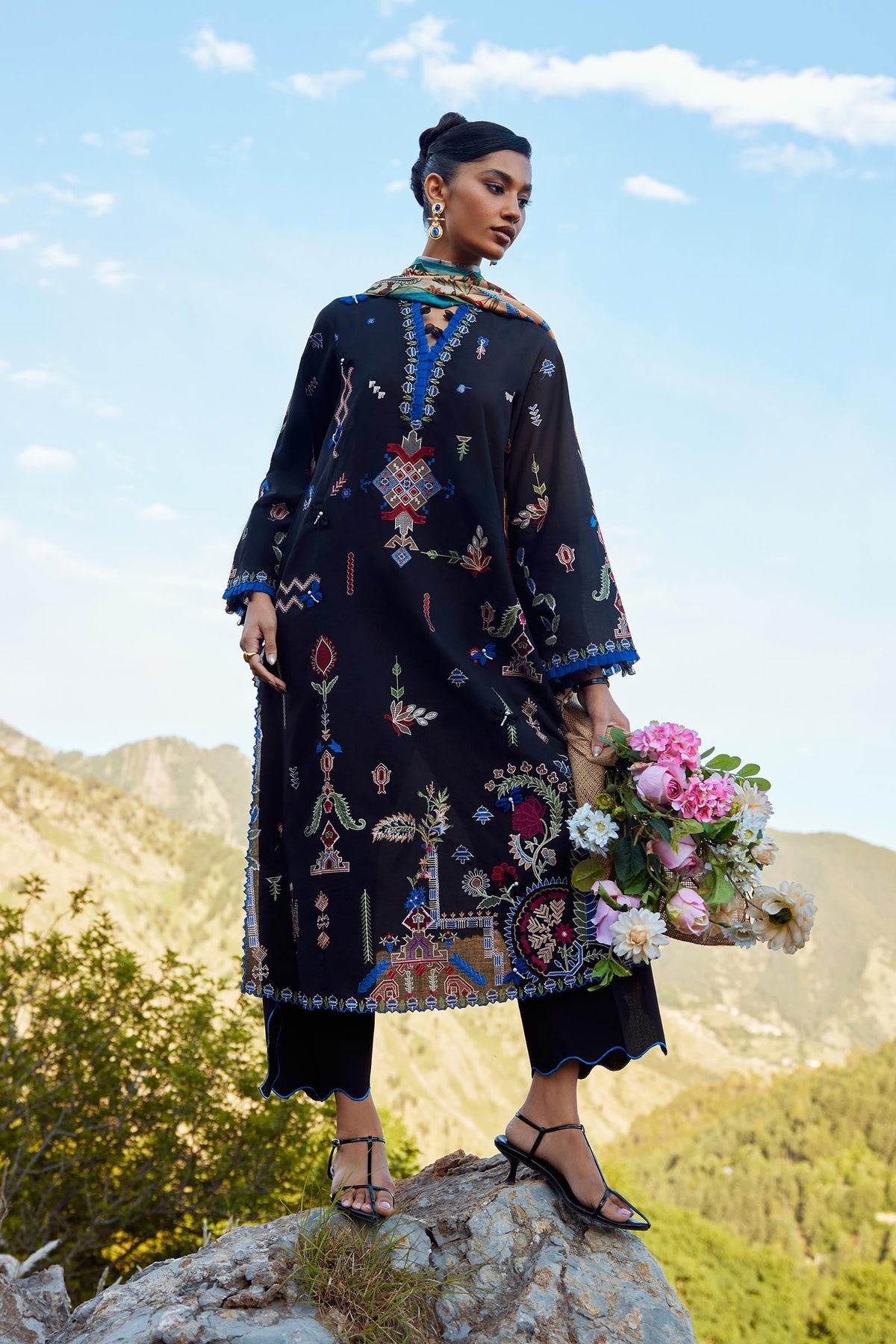Unstitched Embroidered 3 Piece Muzlin Suit