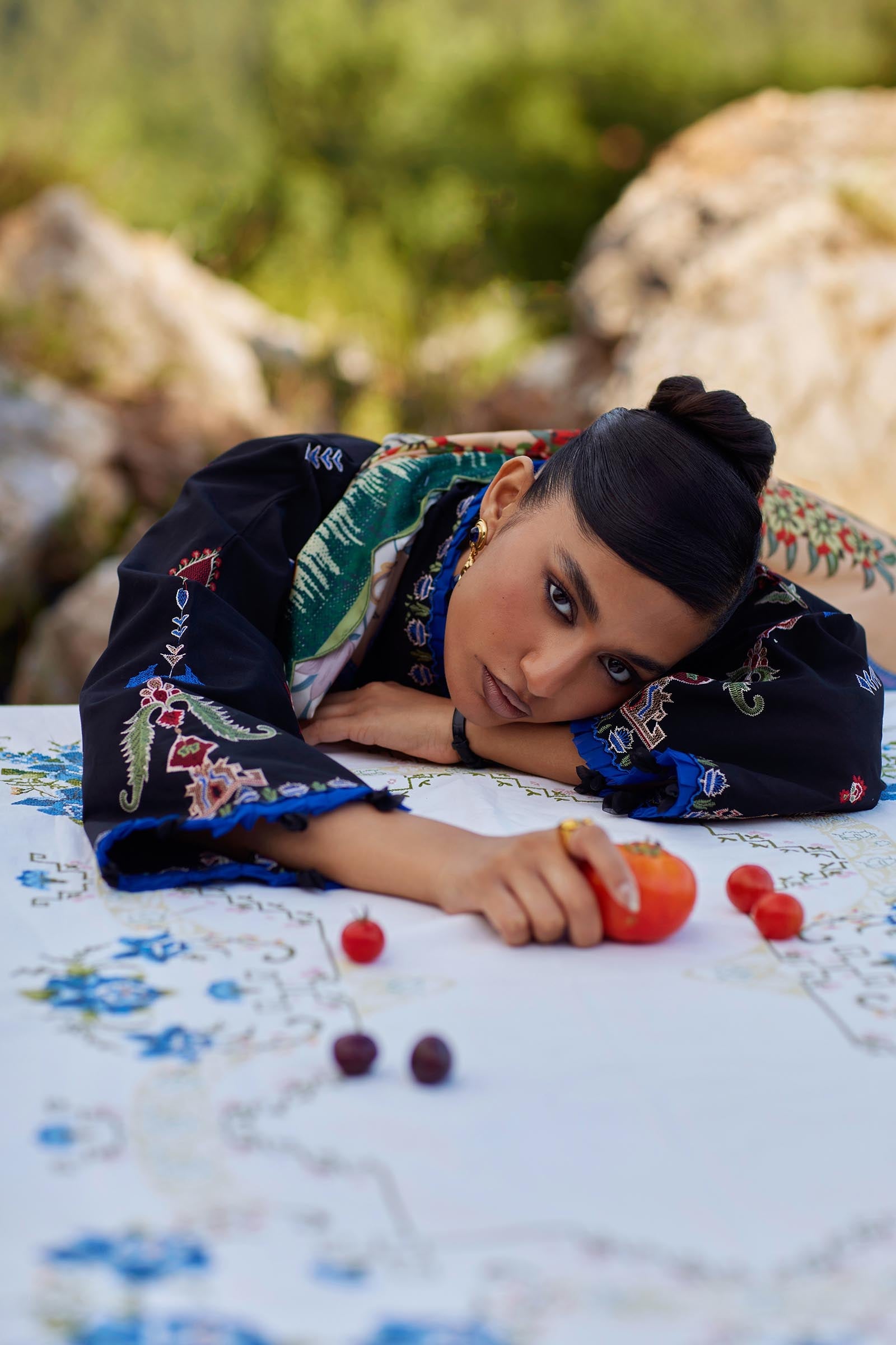 Unstitched Embroidered 3 Piece Muzlin Suit