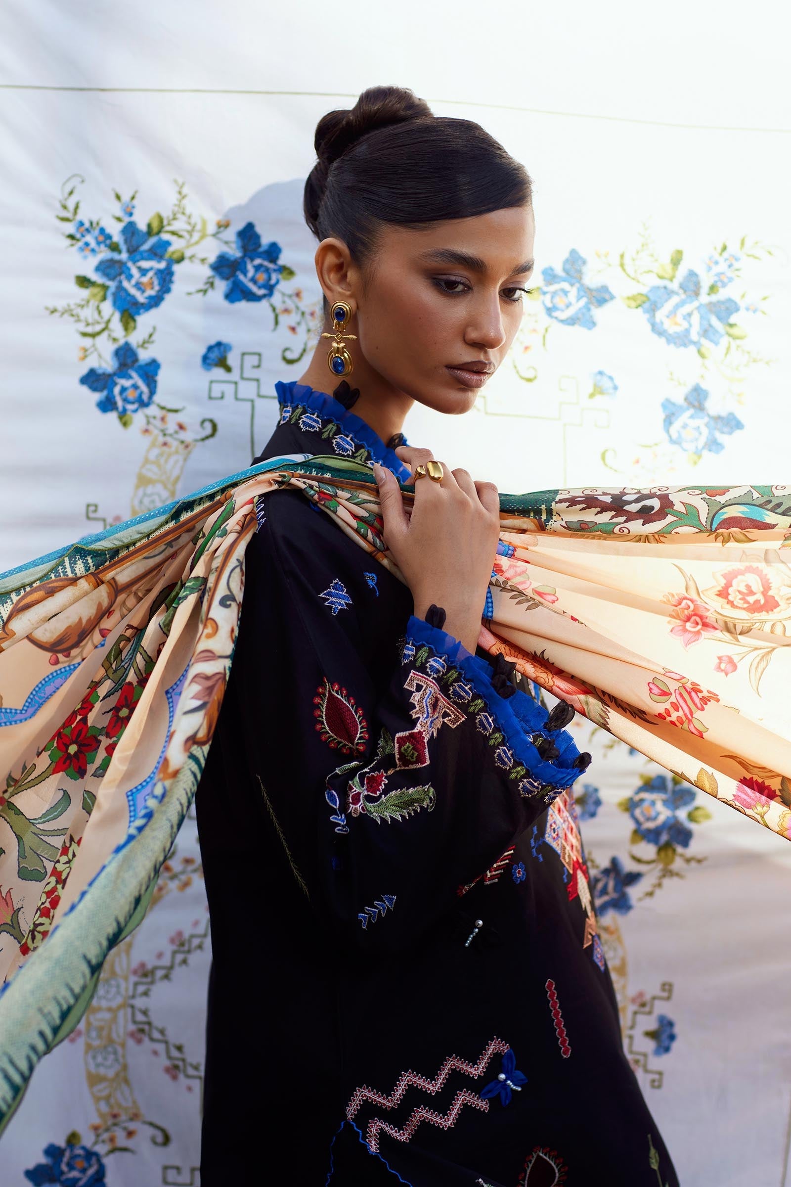 Unstitched Embroidered 3 Piece Muzlin Suit