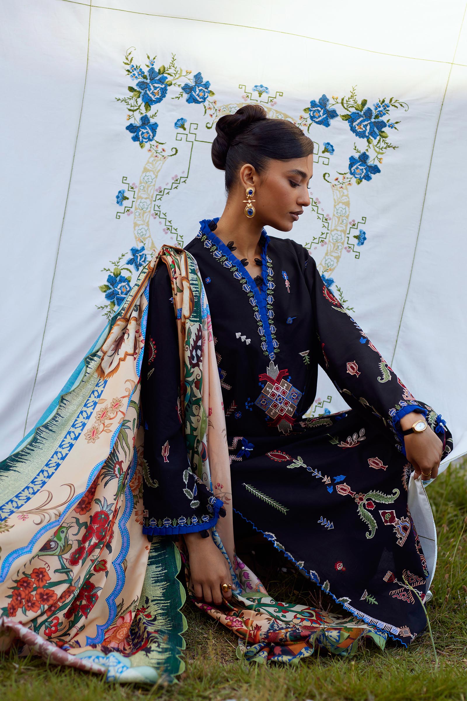 Unstitched Embroidered 3 Piece Muzlin Suit