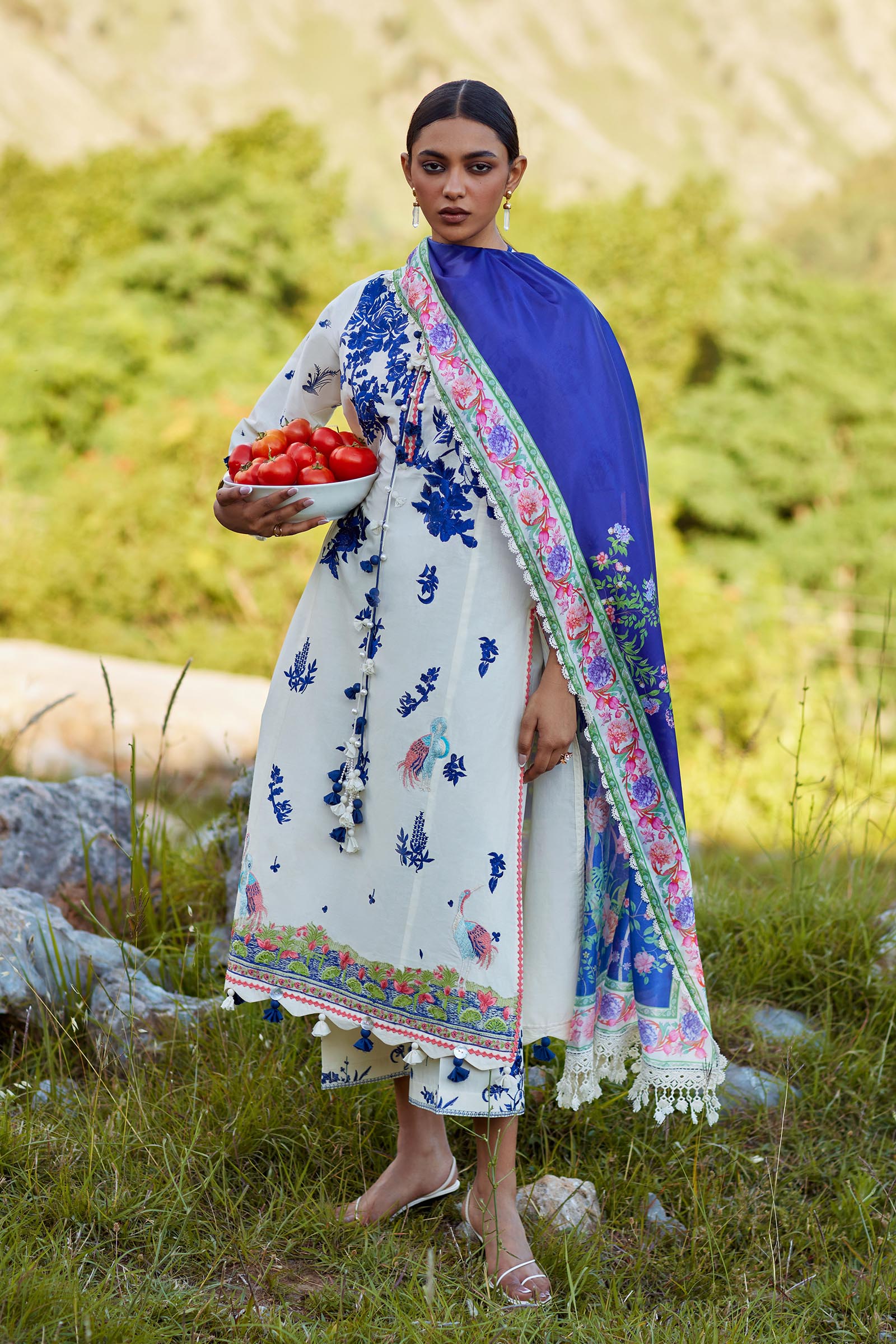 Unstitched Embroidered 3 Piece Muzlin Suit