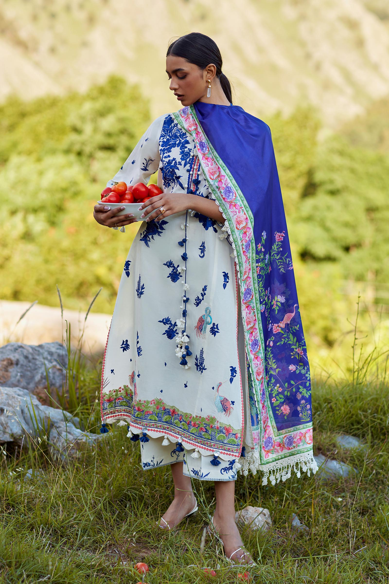 Unstitched Embroidered 3 Piece Muzlin Suit