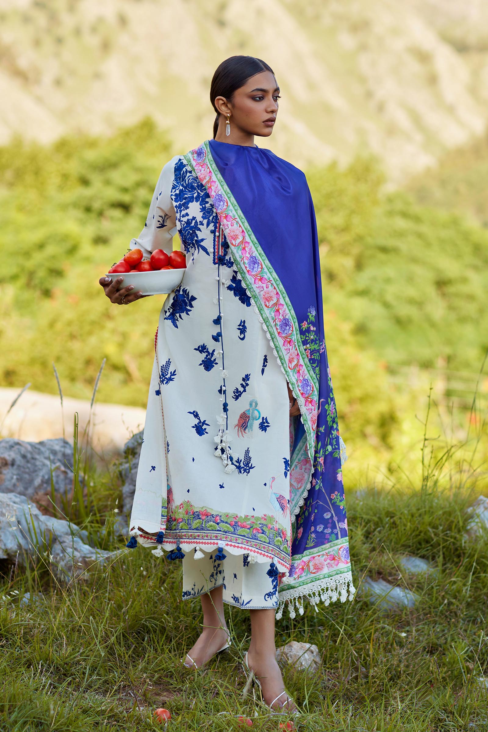 Unstitched Embroidered 3 Piece Muzlin Suit