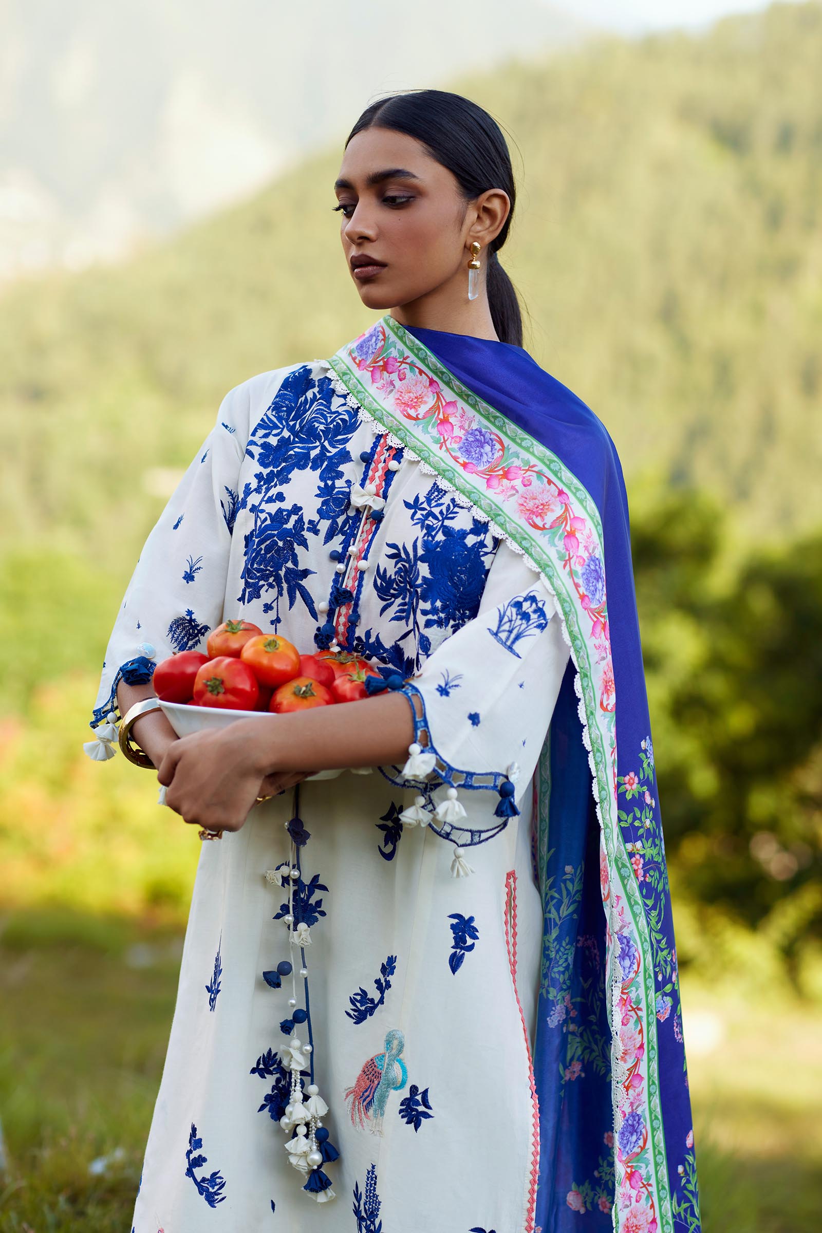 Unstitched Embroidered 3 Piece Muzlin Suit