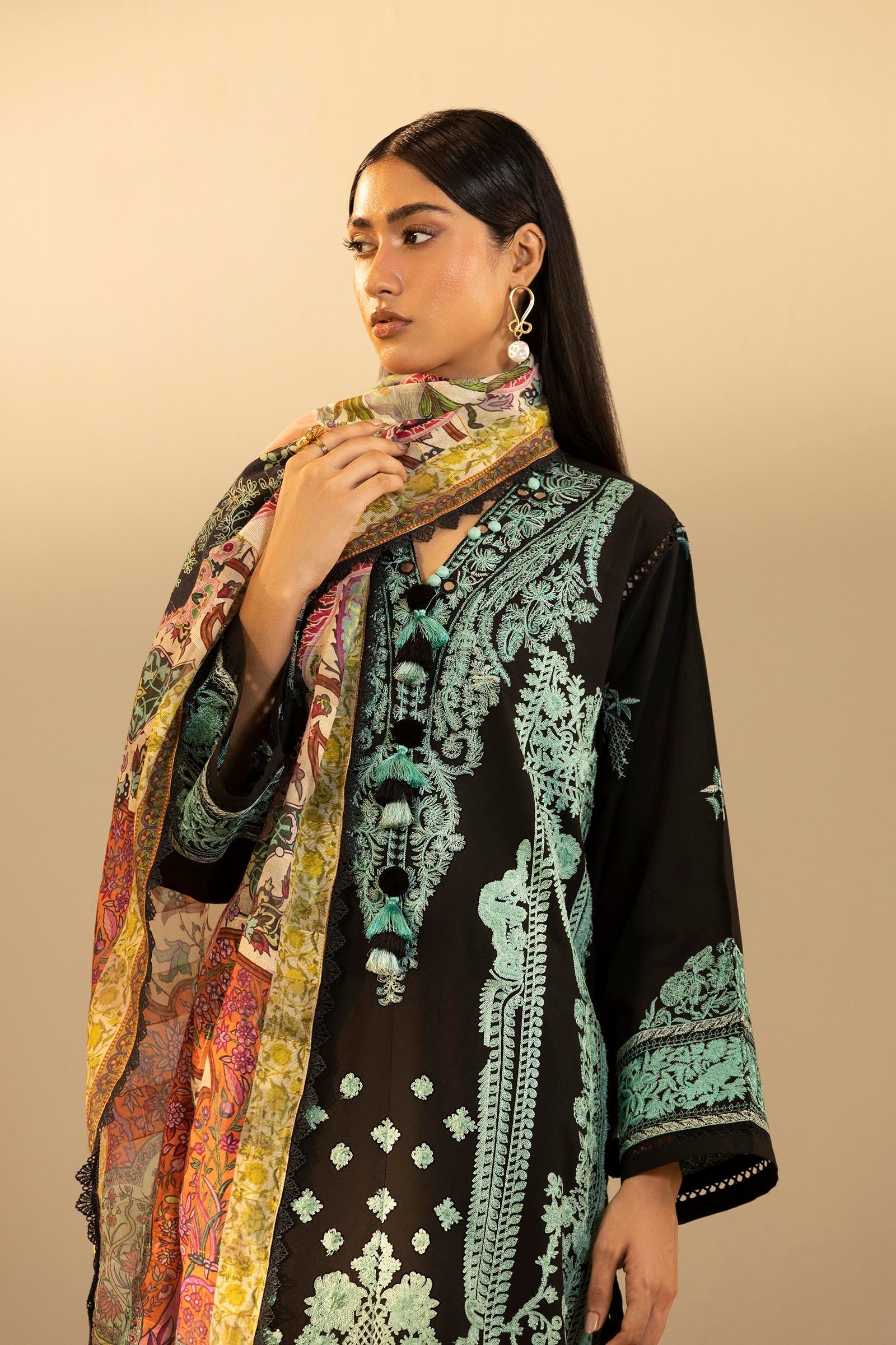 Unstitched Embroidered 3 Piece Muzlin Suit