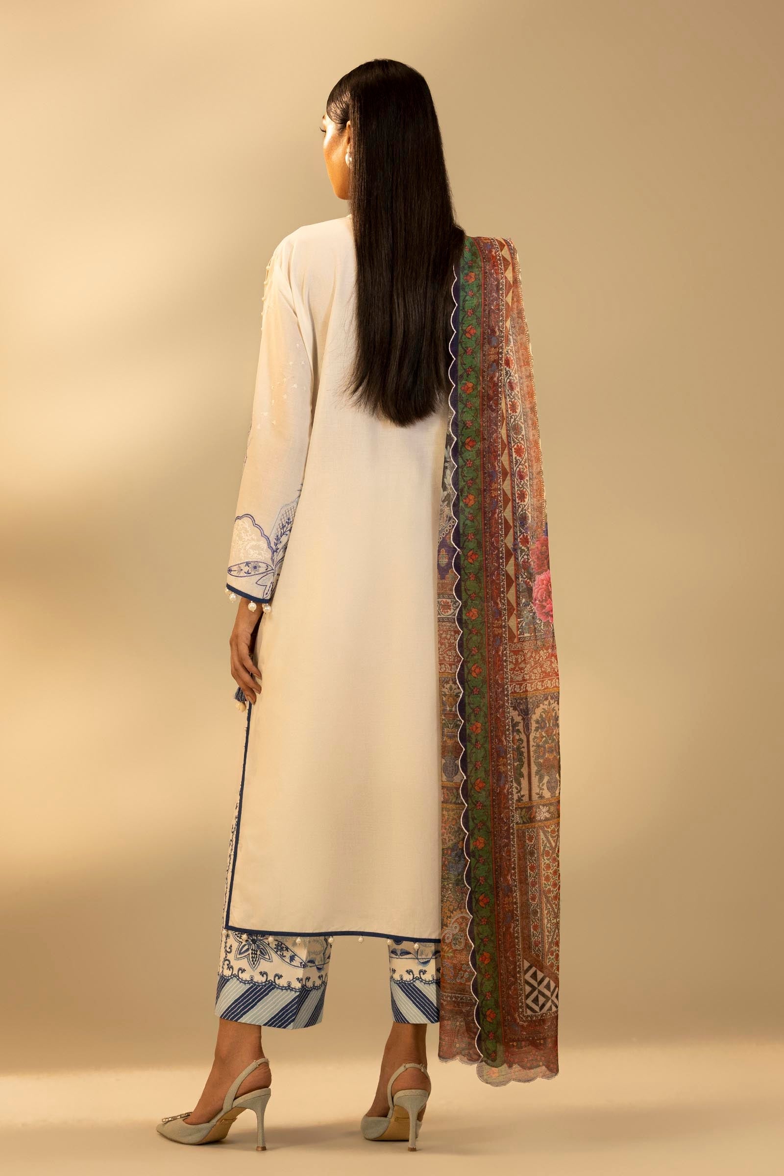 Unstitched Embroidered 3 Piece Muzlin Suit