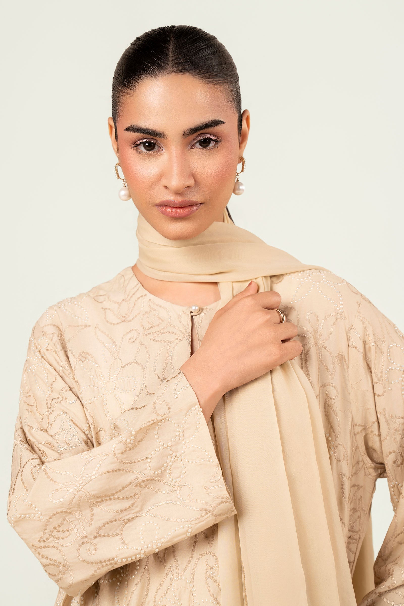 2 Pc Embroidered Arabic Lawn Suit