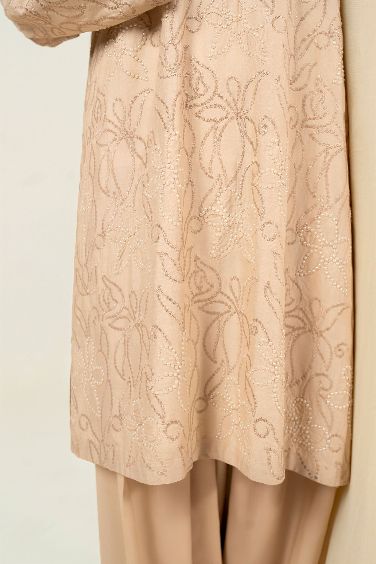 2 Pc Embroidered Arabic Lawn Suit