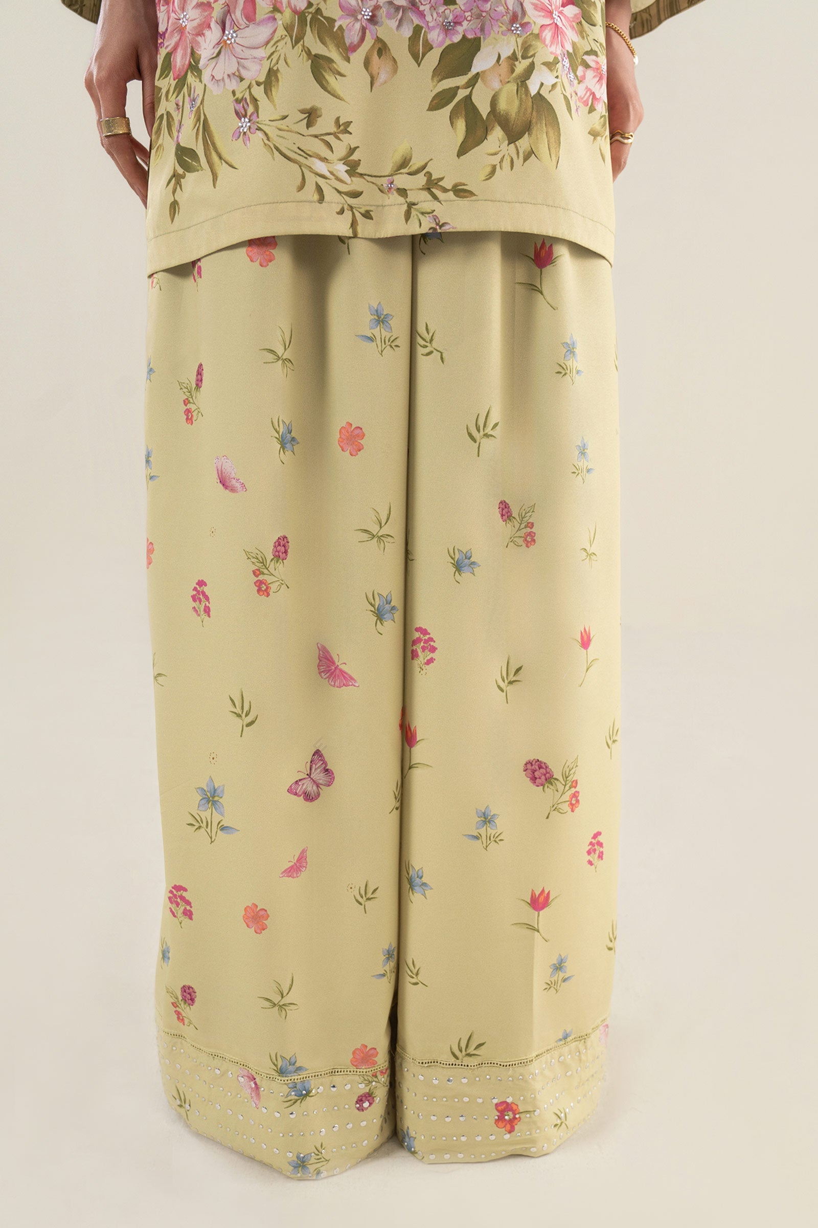 2 Pc Printed Crepe Suit