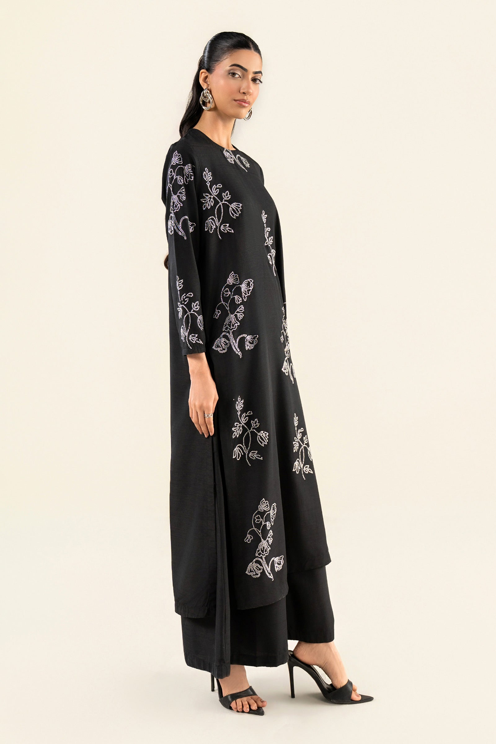 2 Pc Embellished Crepe Suit