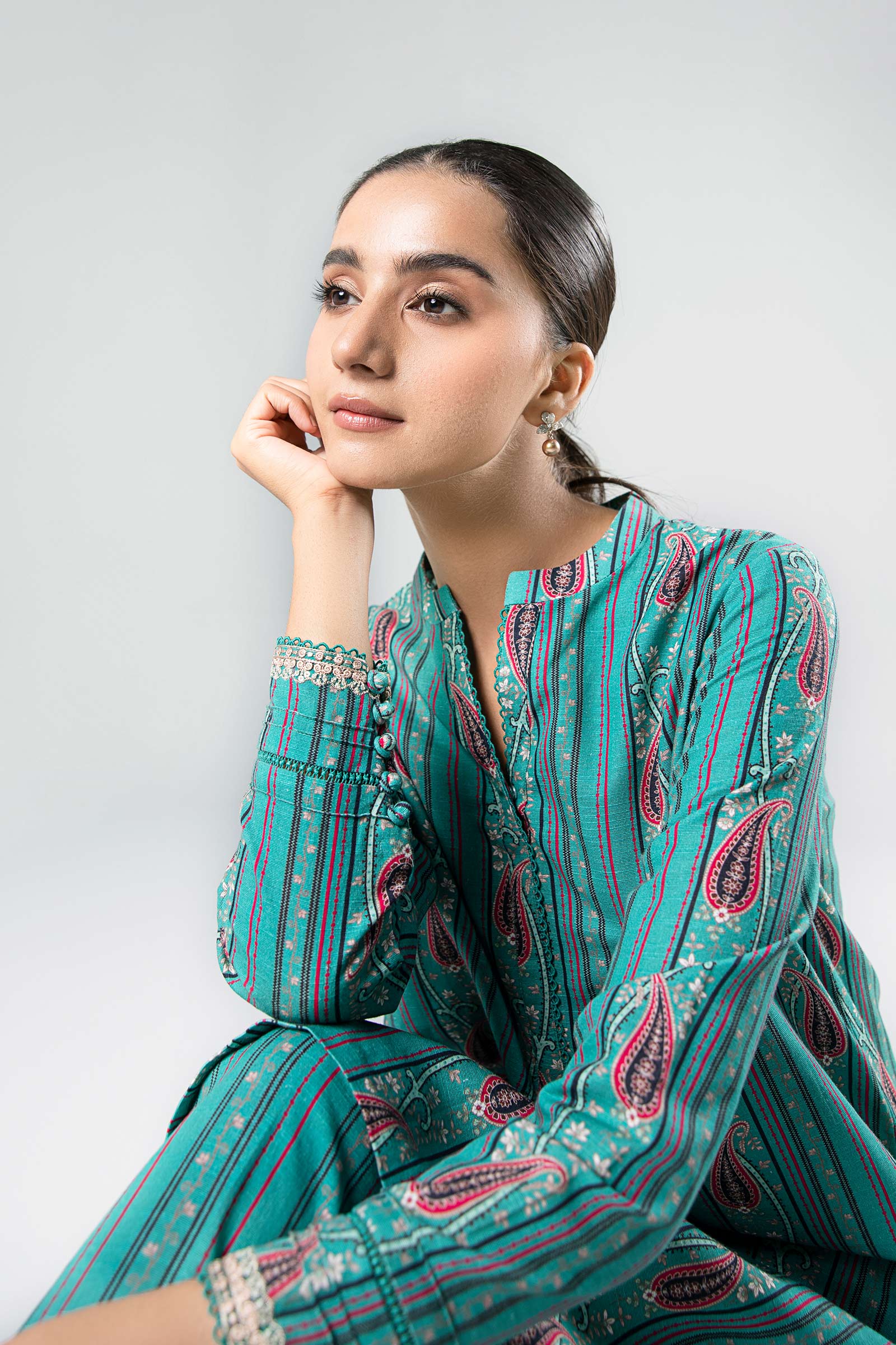 2 Pc Printed Khaddar Suit