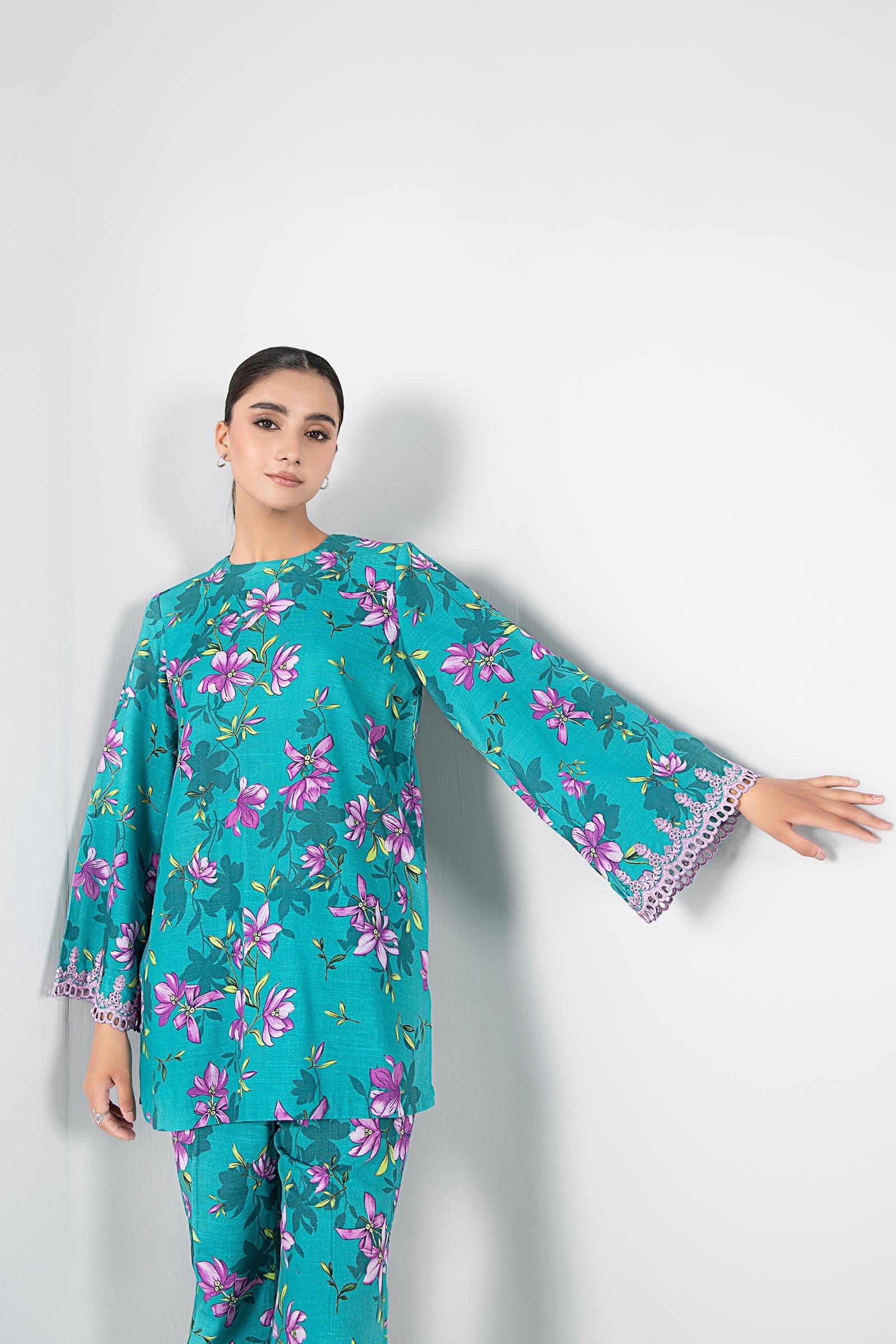 2 Pc Printed Khaddar Suit