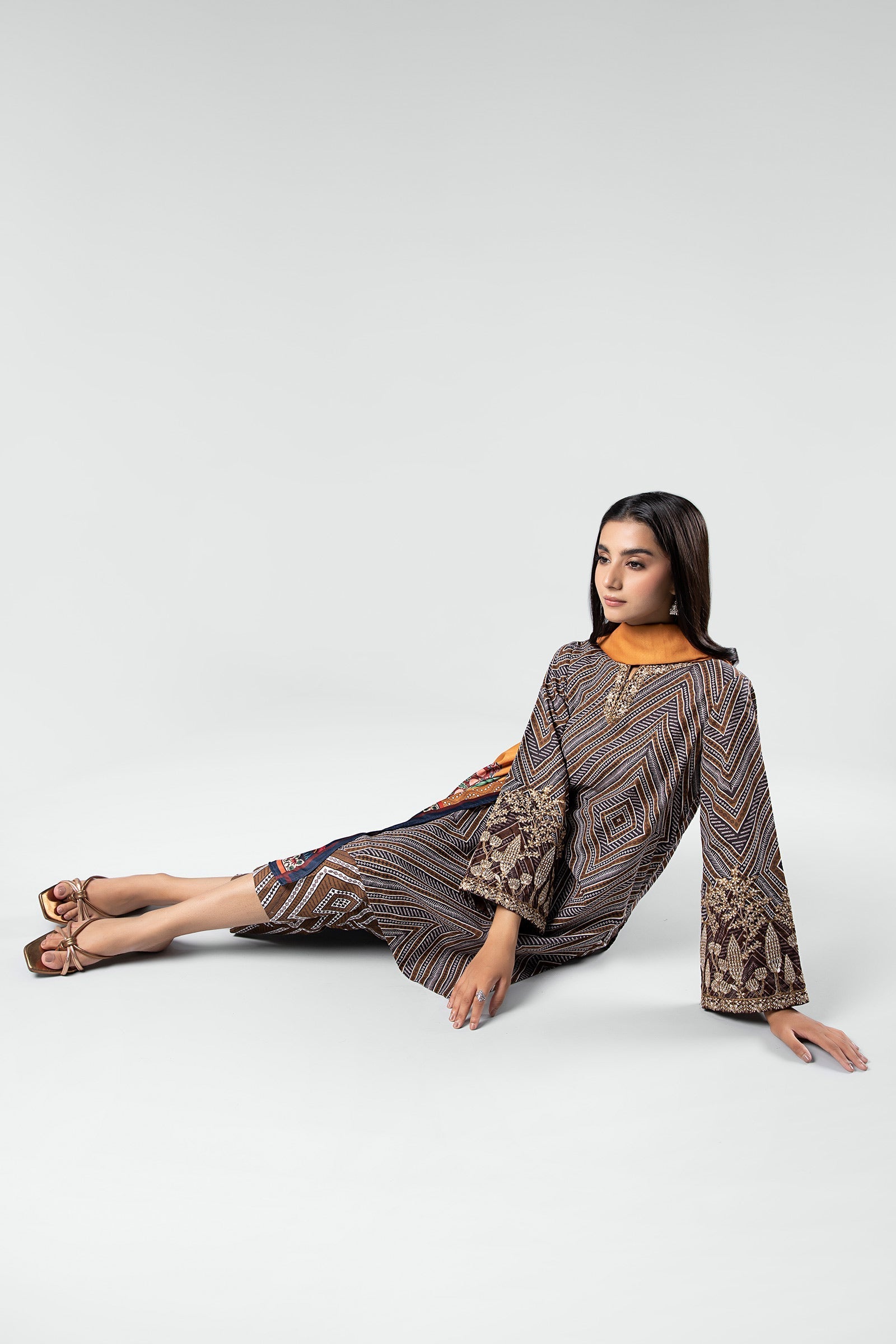 3 Pc Printed Khaddar Suit